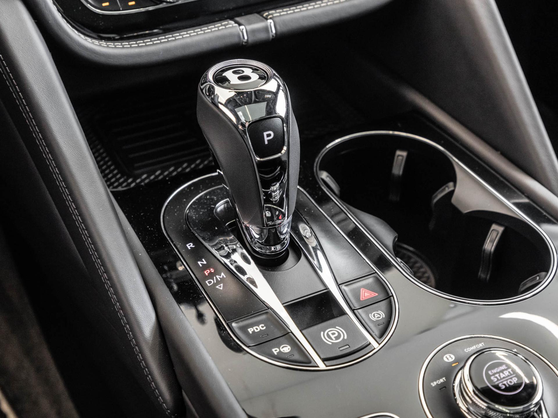 Bentley Bentayga V8 TOURING / NAIM / AHK / STANDHEIZUNG