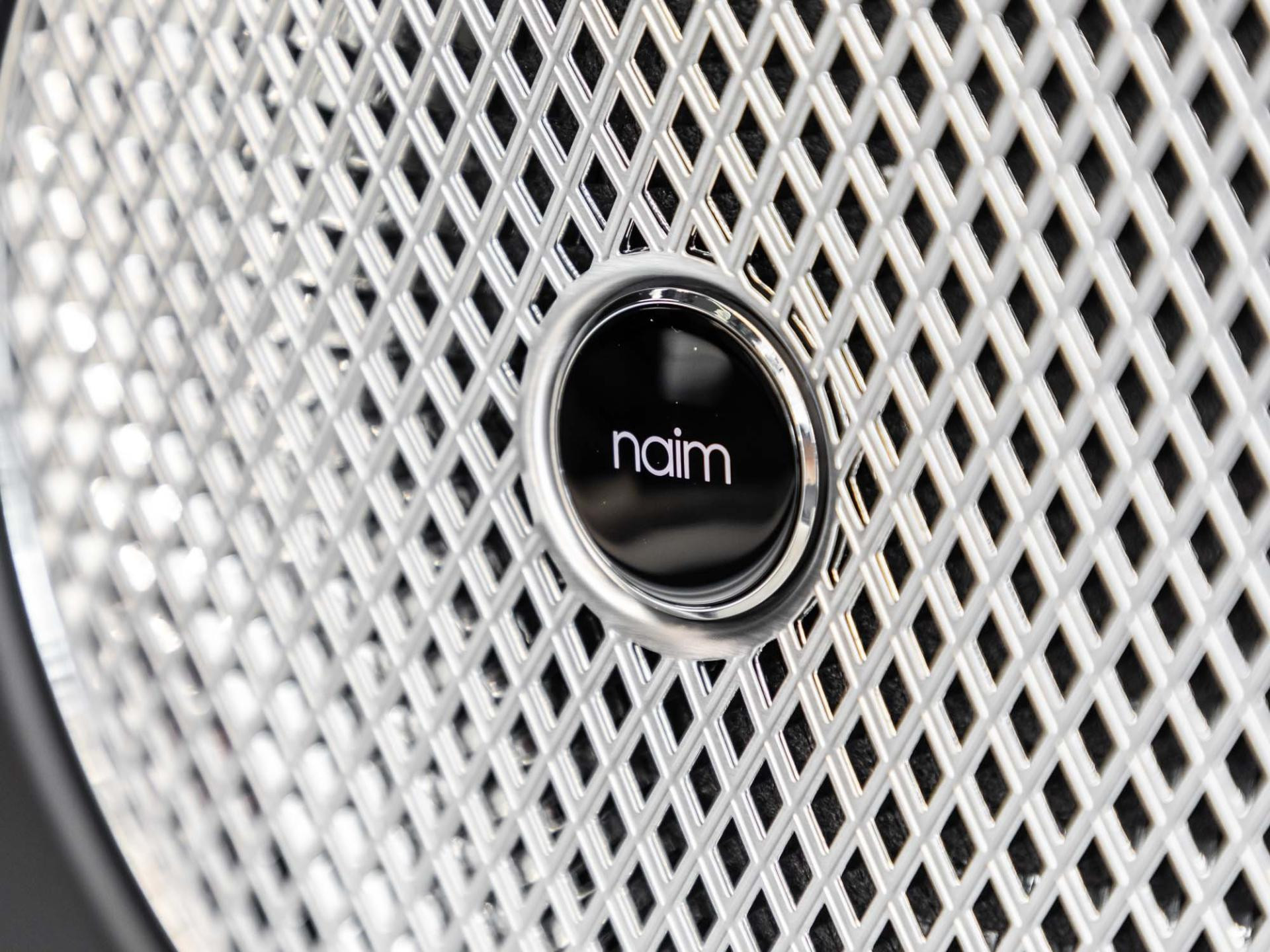 Bentley Bentayga V8 TOURING / NAIM / AHK / STANDHEIZUNG