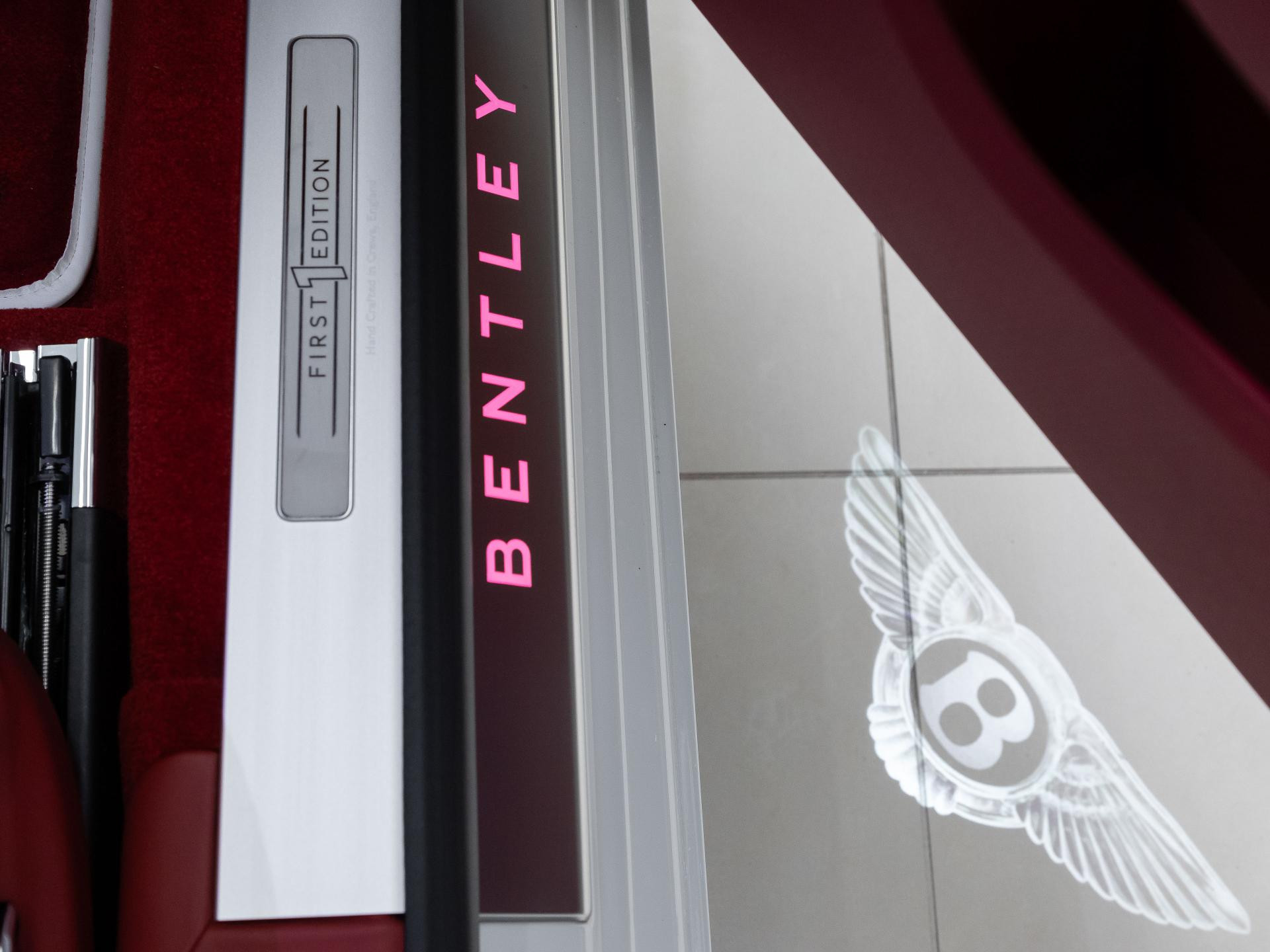 Bentley Flying Spur Speed First Edition WHITE & RED