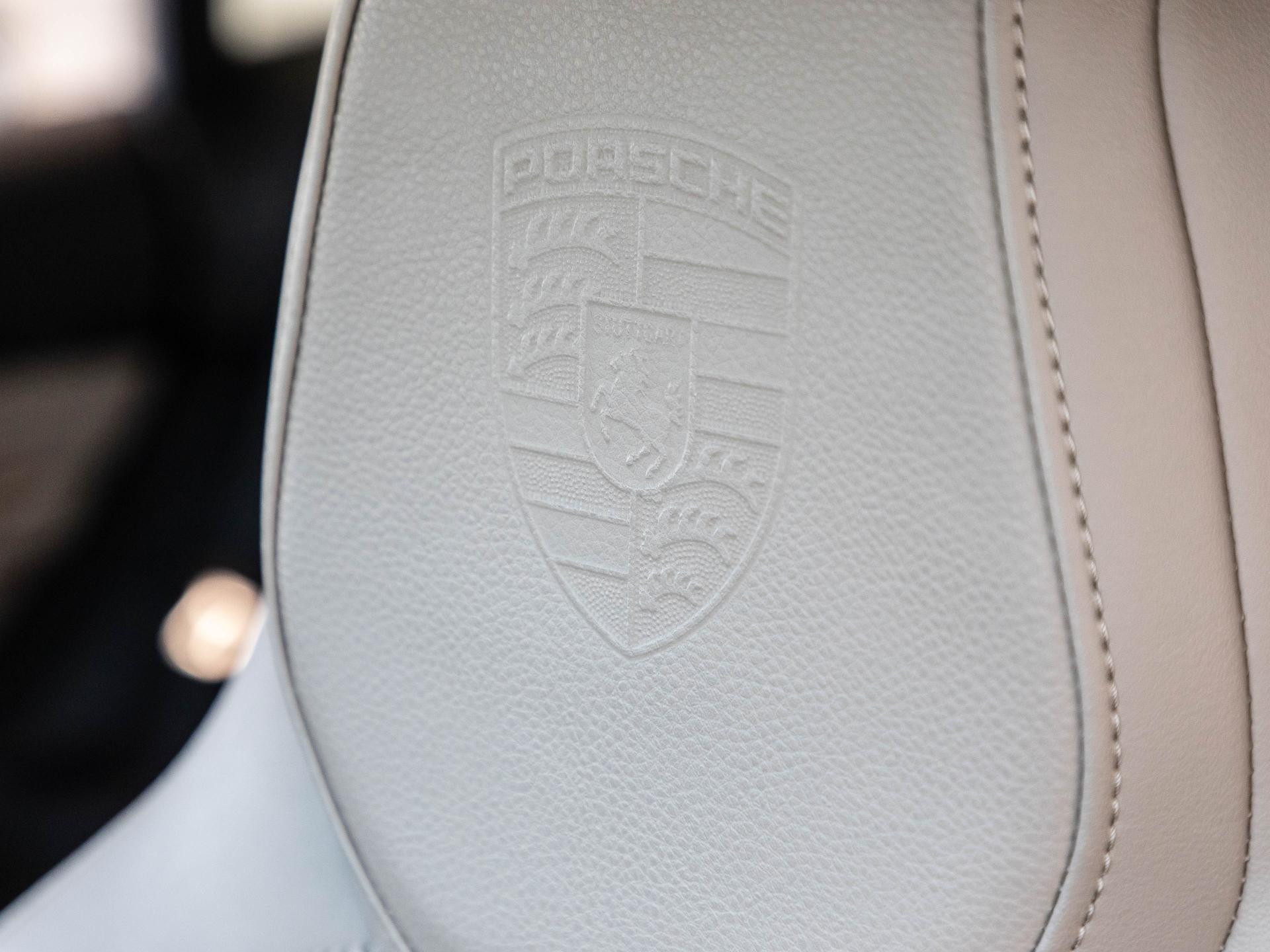 Porsche Taycan 4S Sport Turismo Performancebatterie / 8-fa