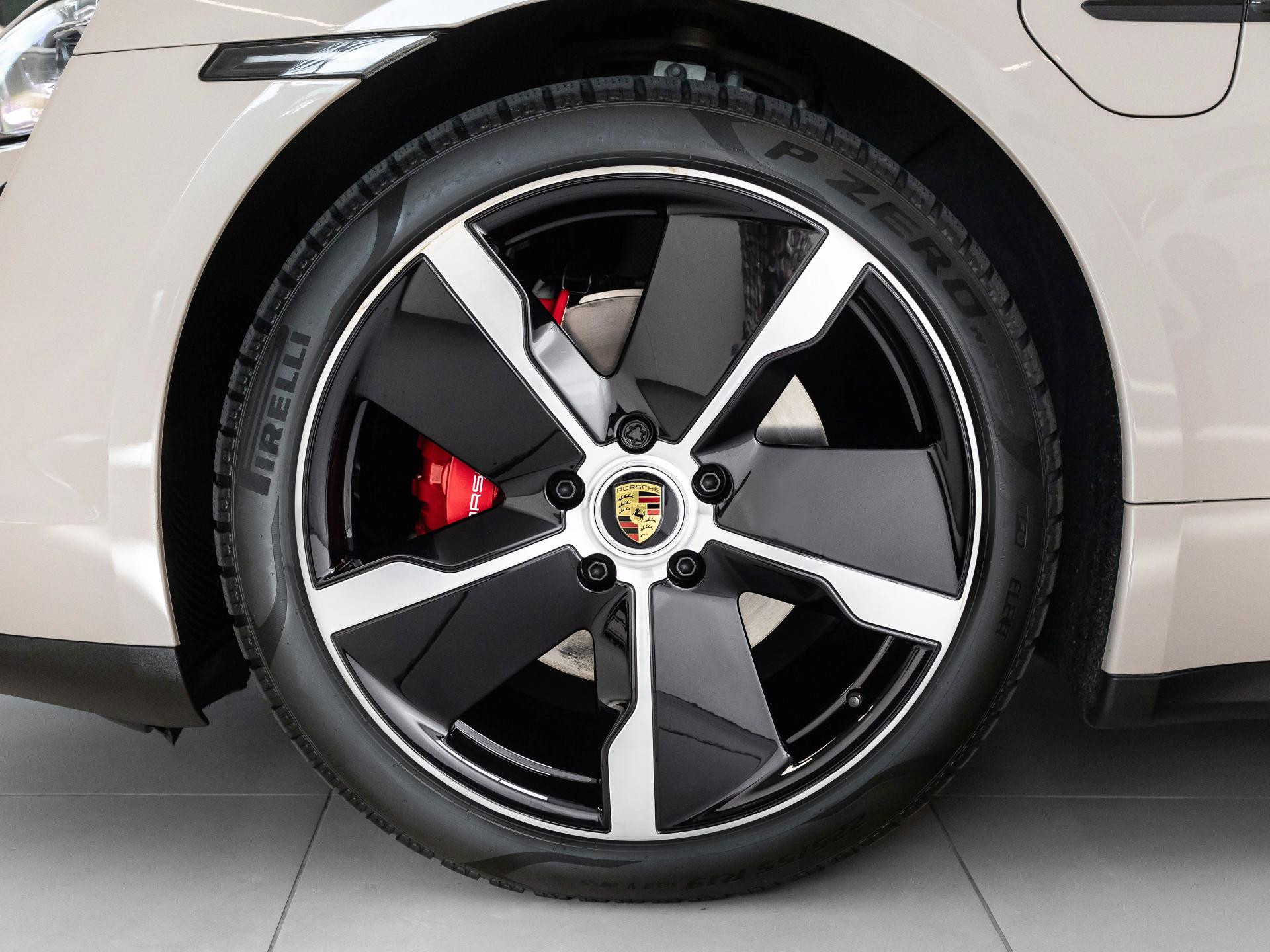 Porsche Taycan 4S Sport Turismo Performancebatterie / 8-fa