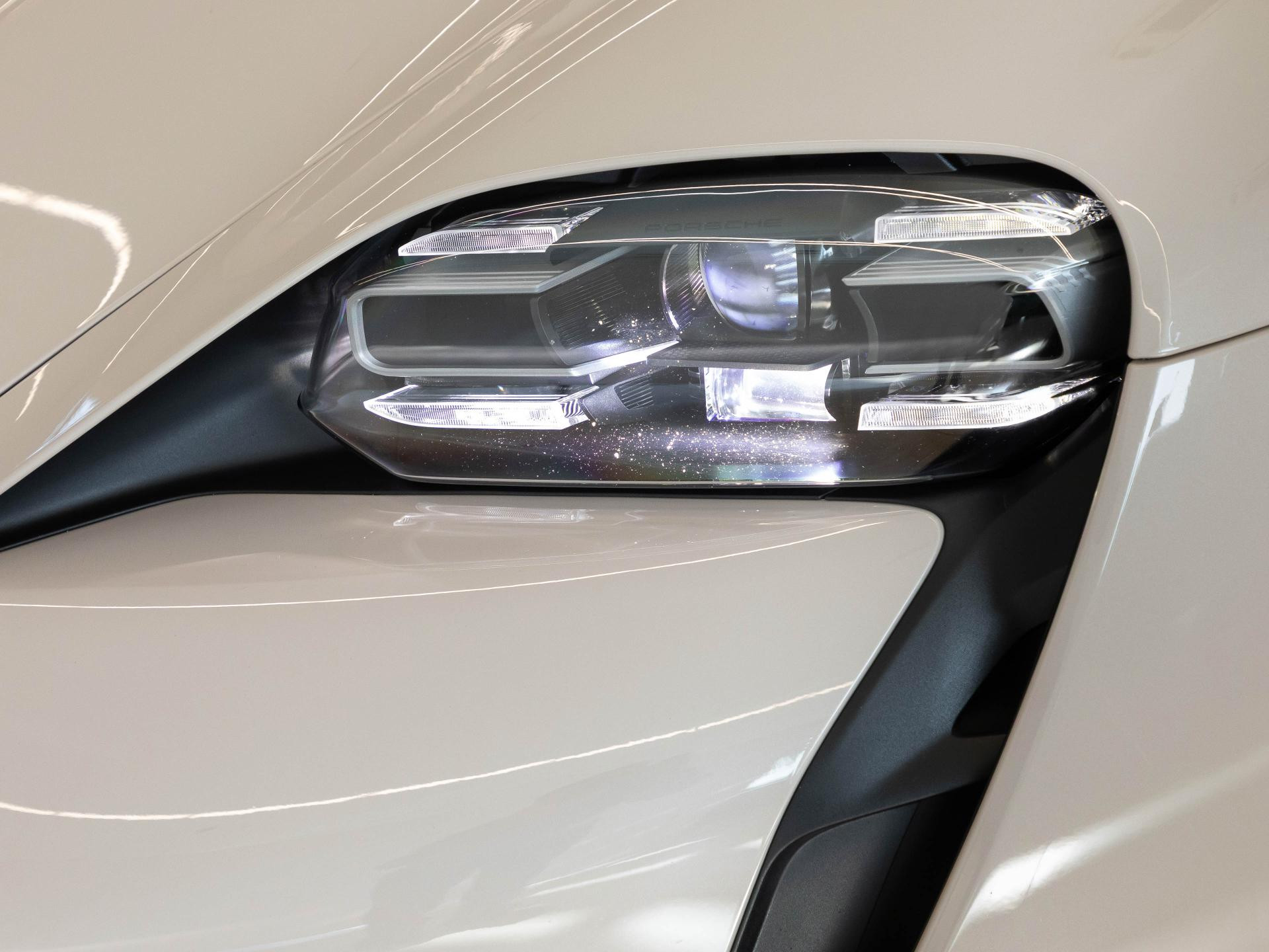 Porsche Taycan 4S Sport Turismo Performancebatterie / 8-fa