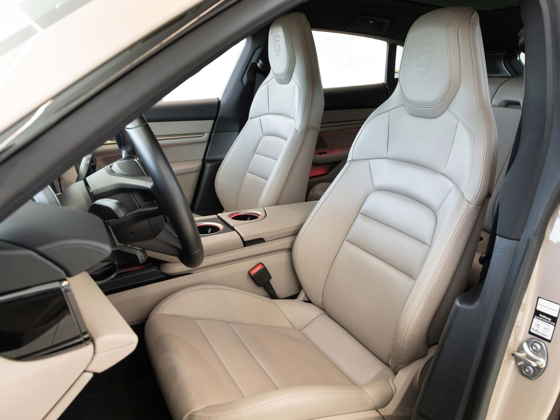 Porsche Taycan 4S Sport Turismo Performancebatterie / 8-fa