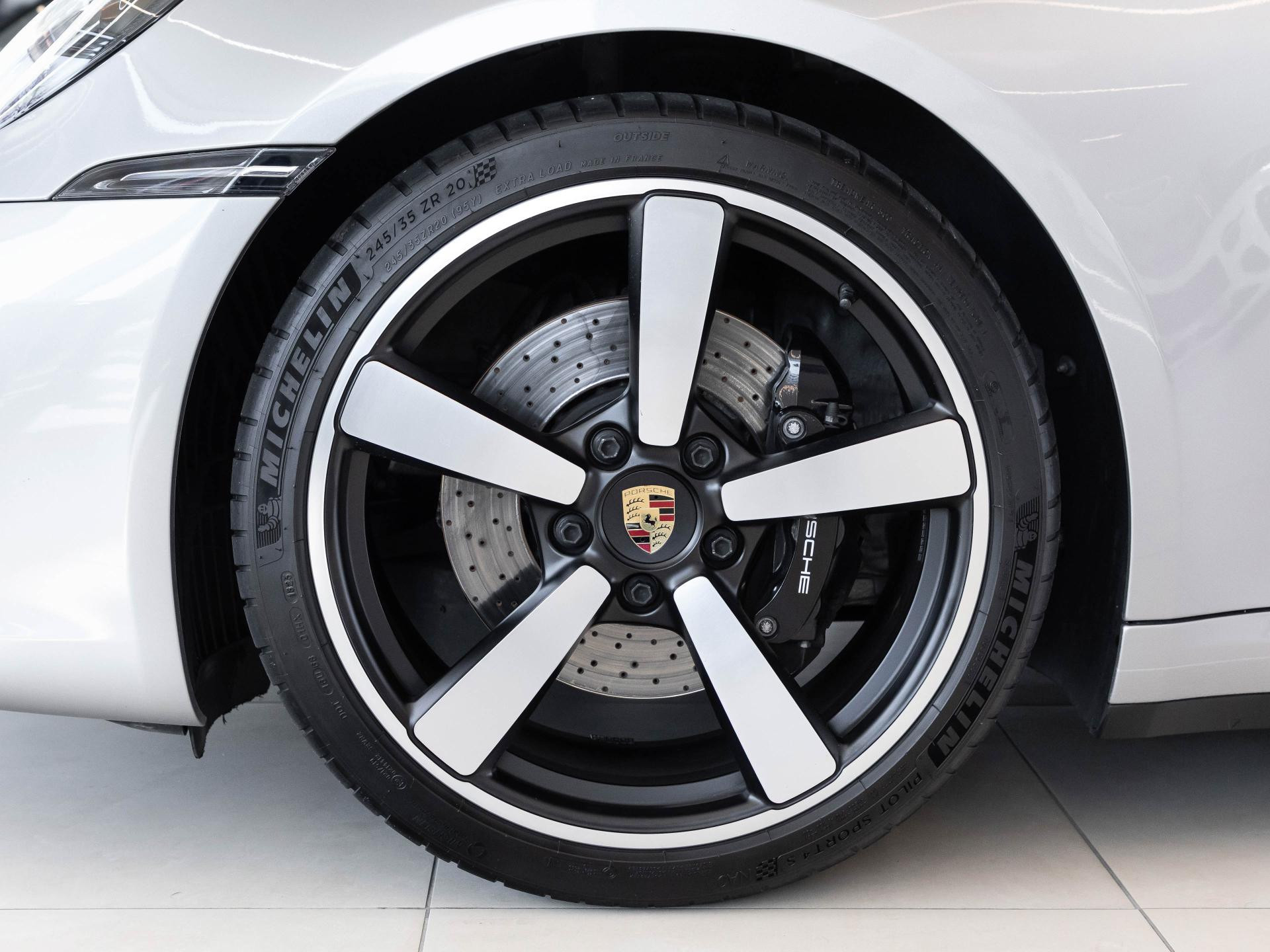 Porsche 911 Carrera S