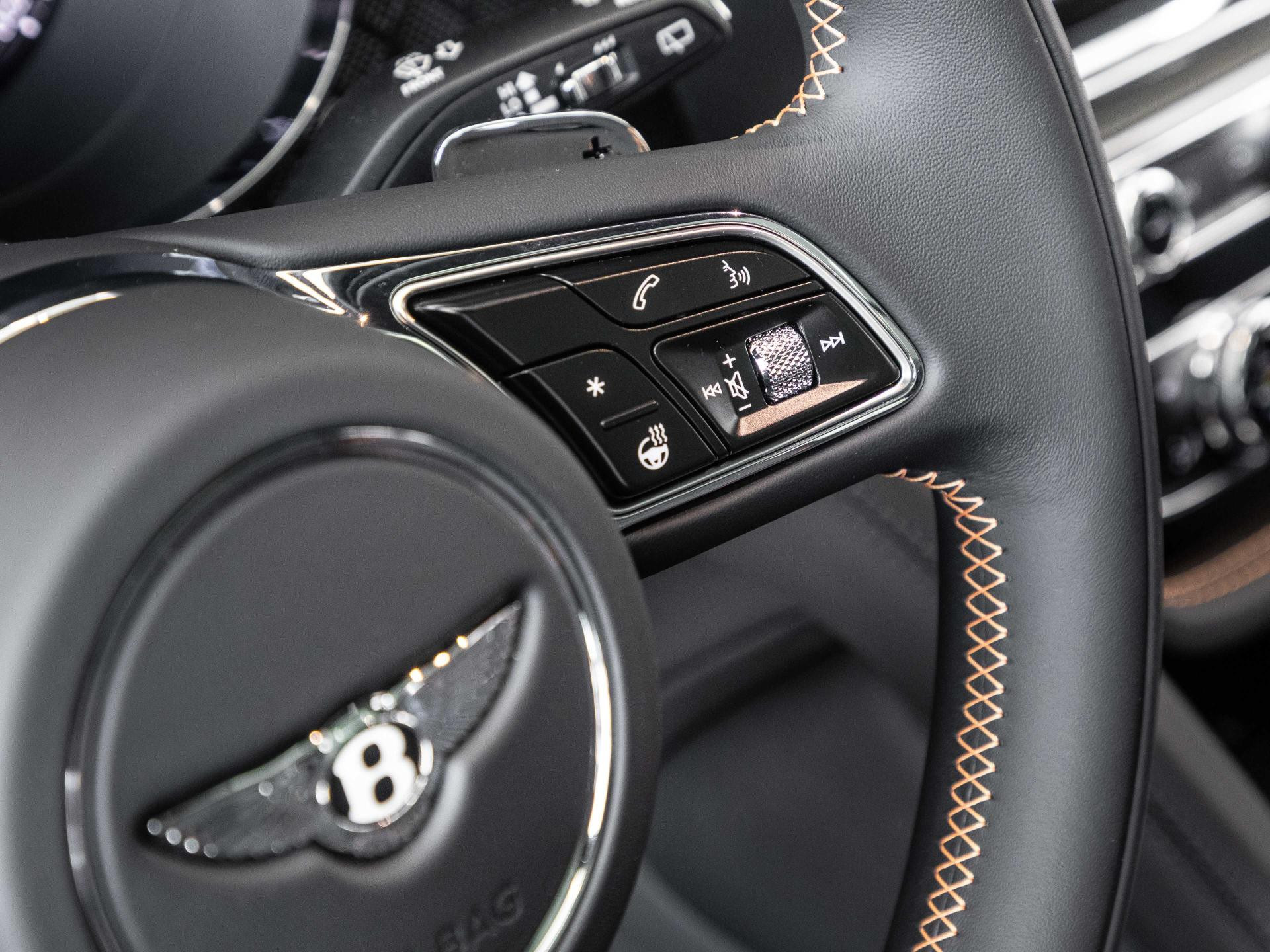 Bentley Bentayga S Black Edition V8 von BENTLEY FRANKFURT