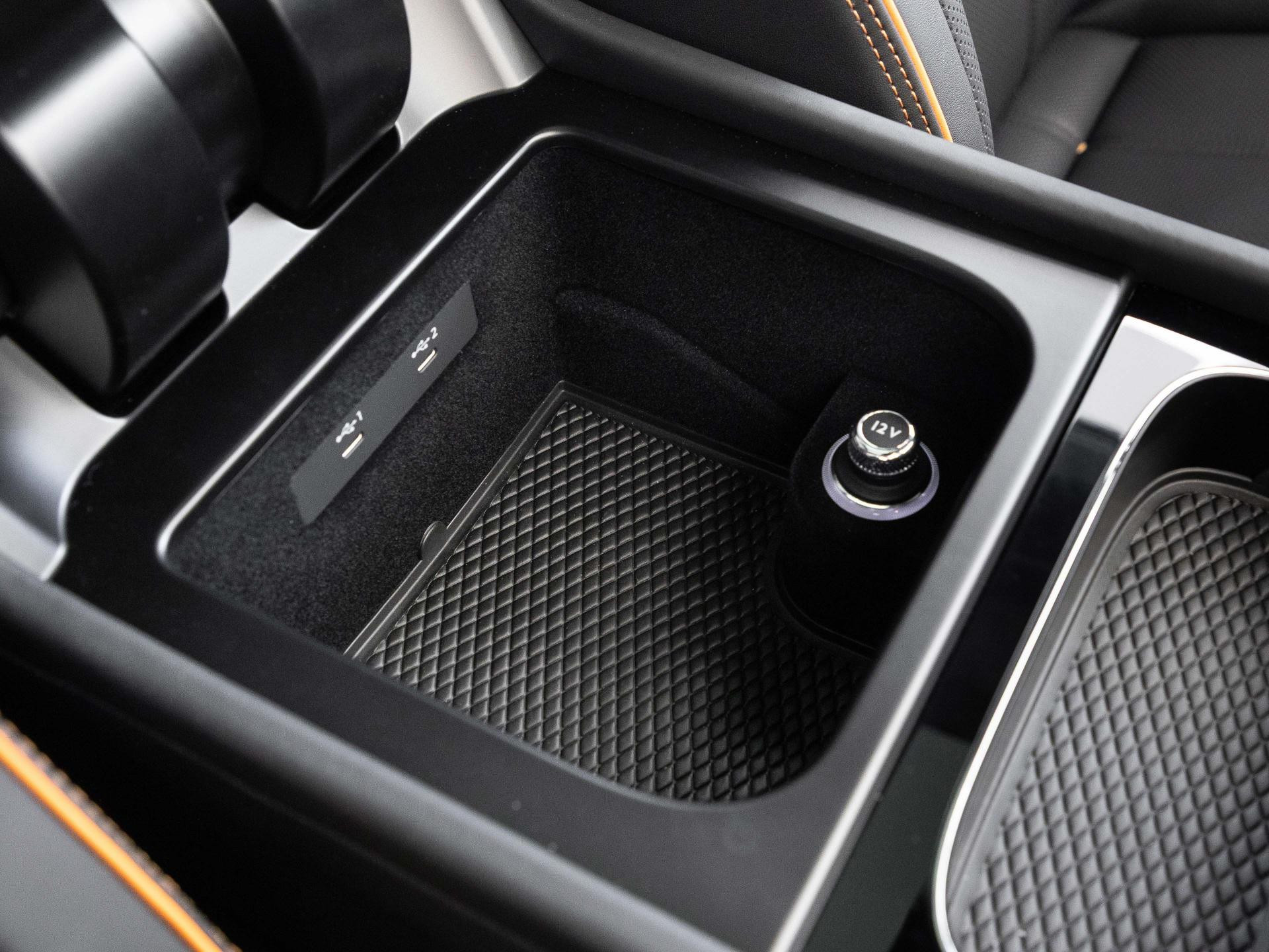 Bentley Bentayga S Black Edition V8 von BENTLEY FRANKFURT