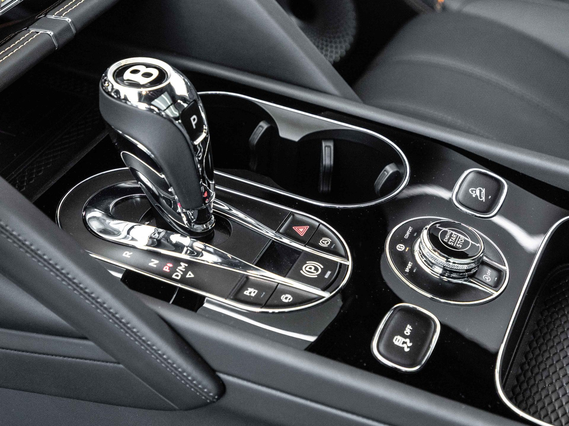 Bentley Bentayga S Black Edition V8 von BENTLEY FRANKFURT