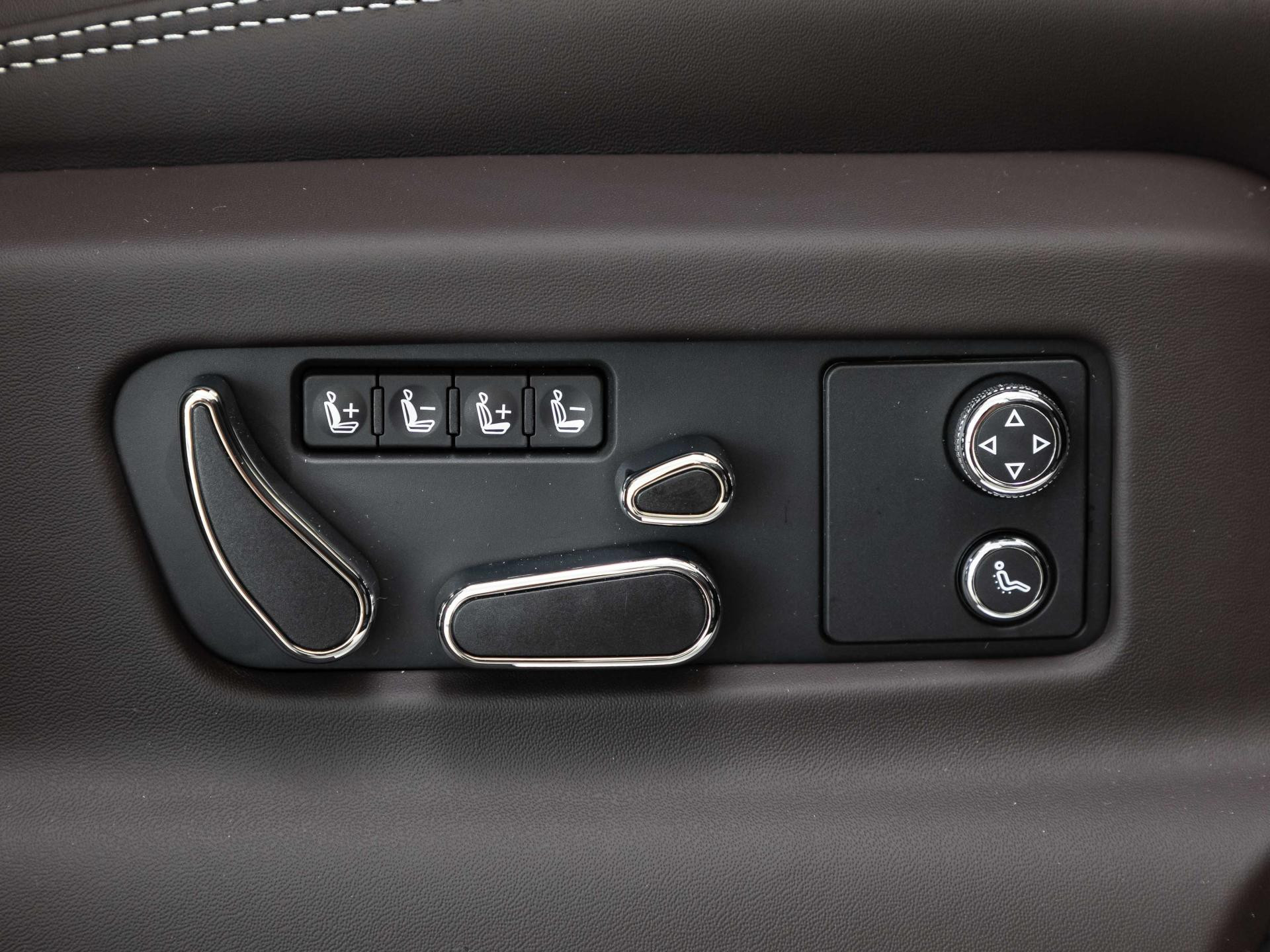 Bentley Bentayga Azure SONDERFARBE / FULL OPTION