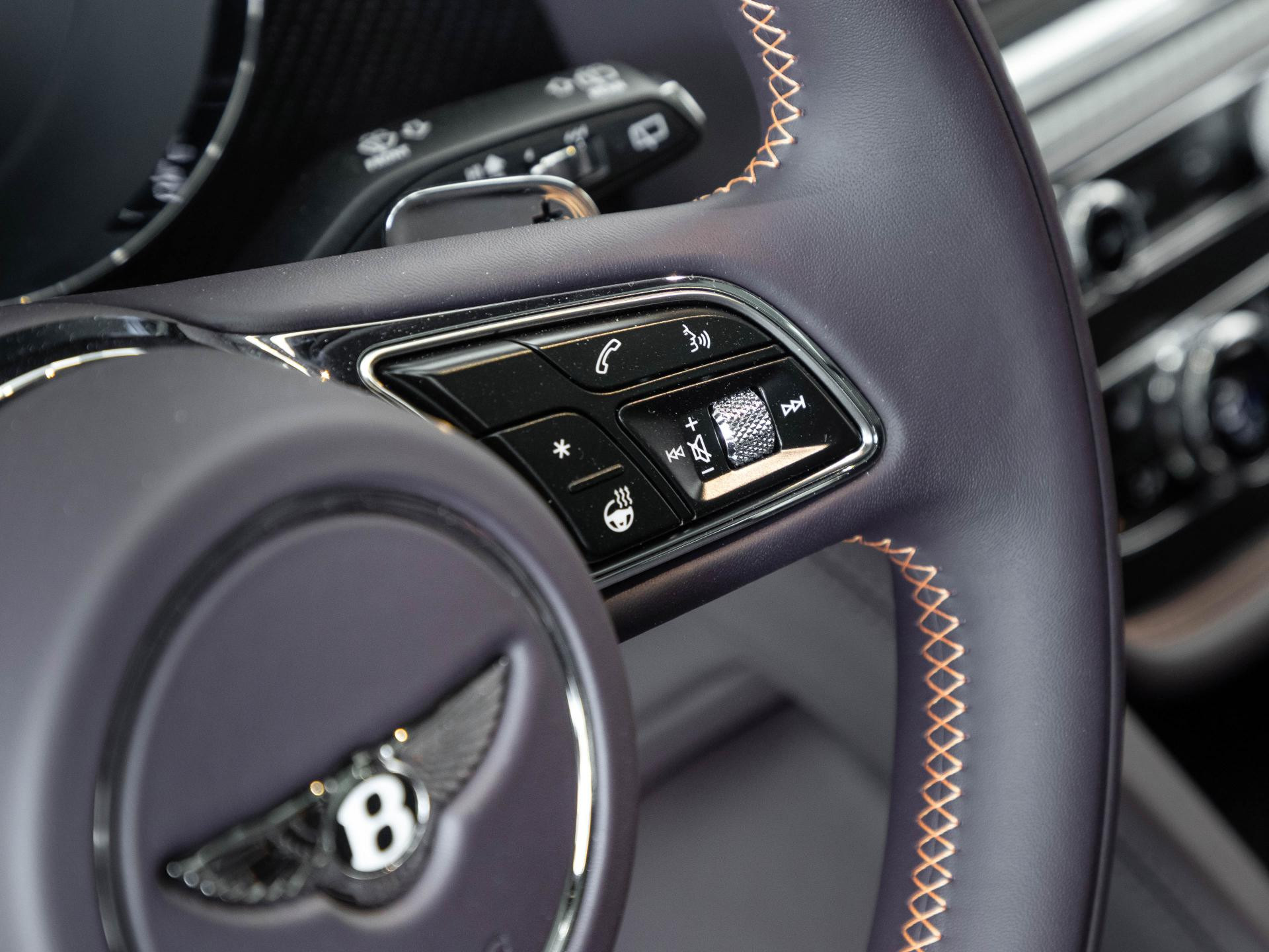 Bentley Bentayga S Black Edition V8 von BENTLEY FRANKFURT