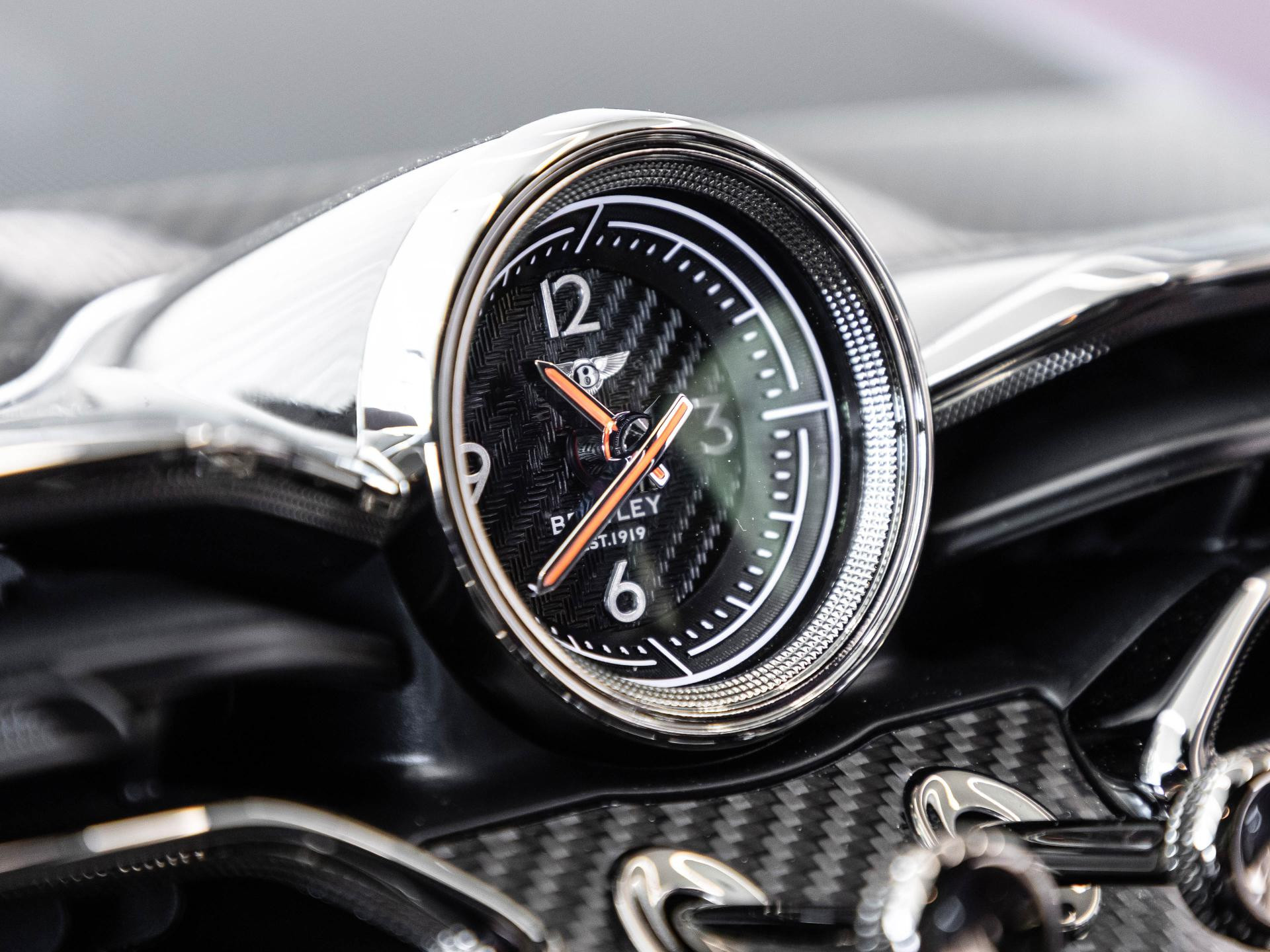 Bentley Bentayga S Black Edition V8 von BENTLEY FRANKFURT