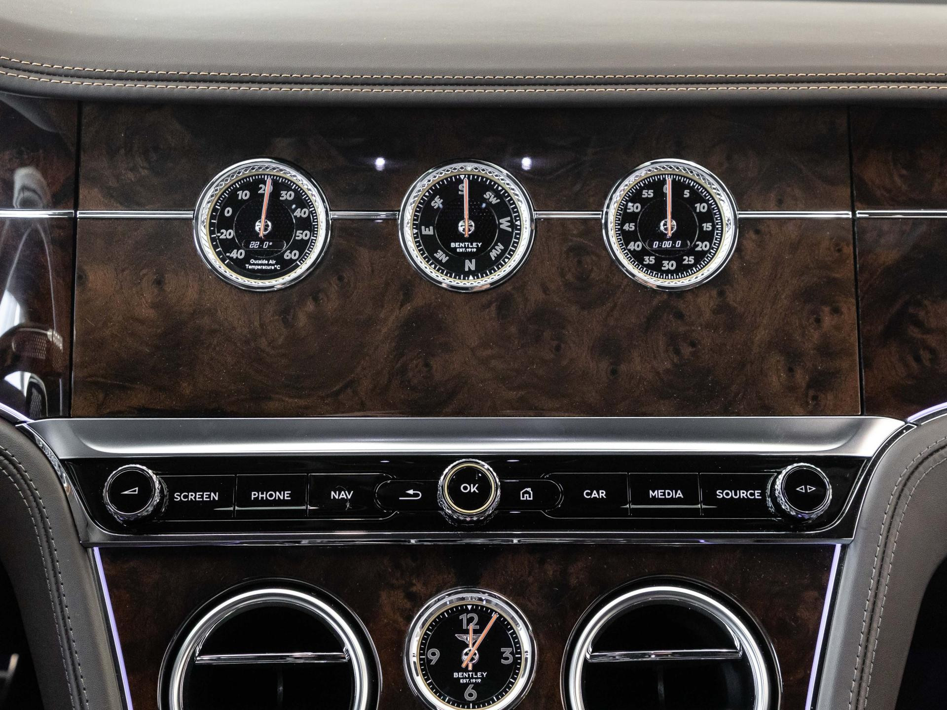 Bentley New Continental GT W12 von BENTLEY FRANKFURT