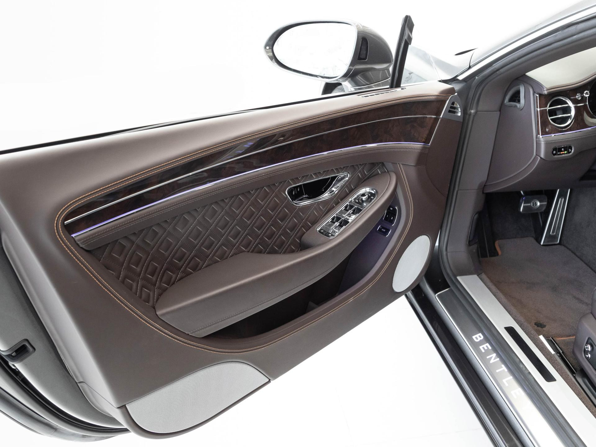 Bentley New Continental GT W12 von BENTLEY FRANKFURT