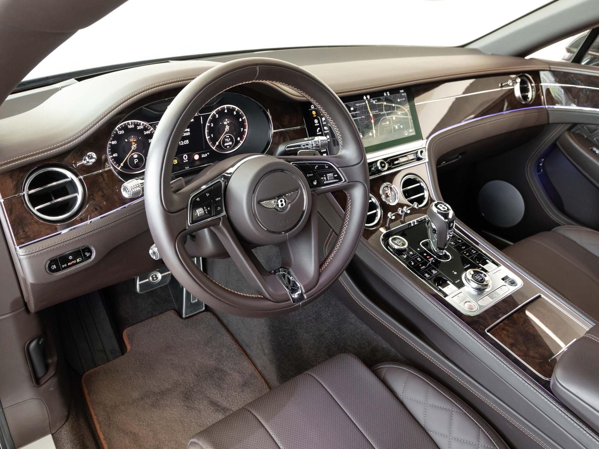 Bentley New Continental GT W12 von BENTLEY FRANKFURT