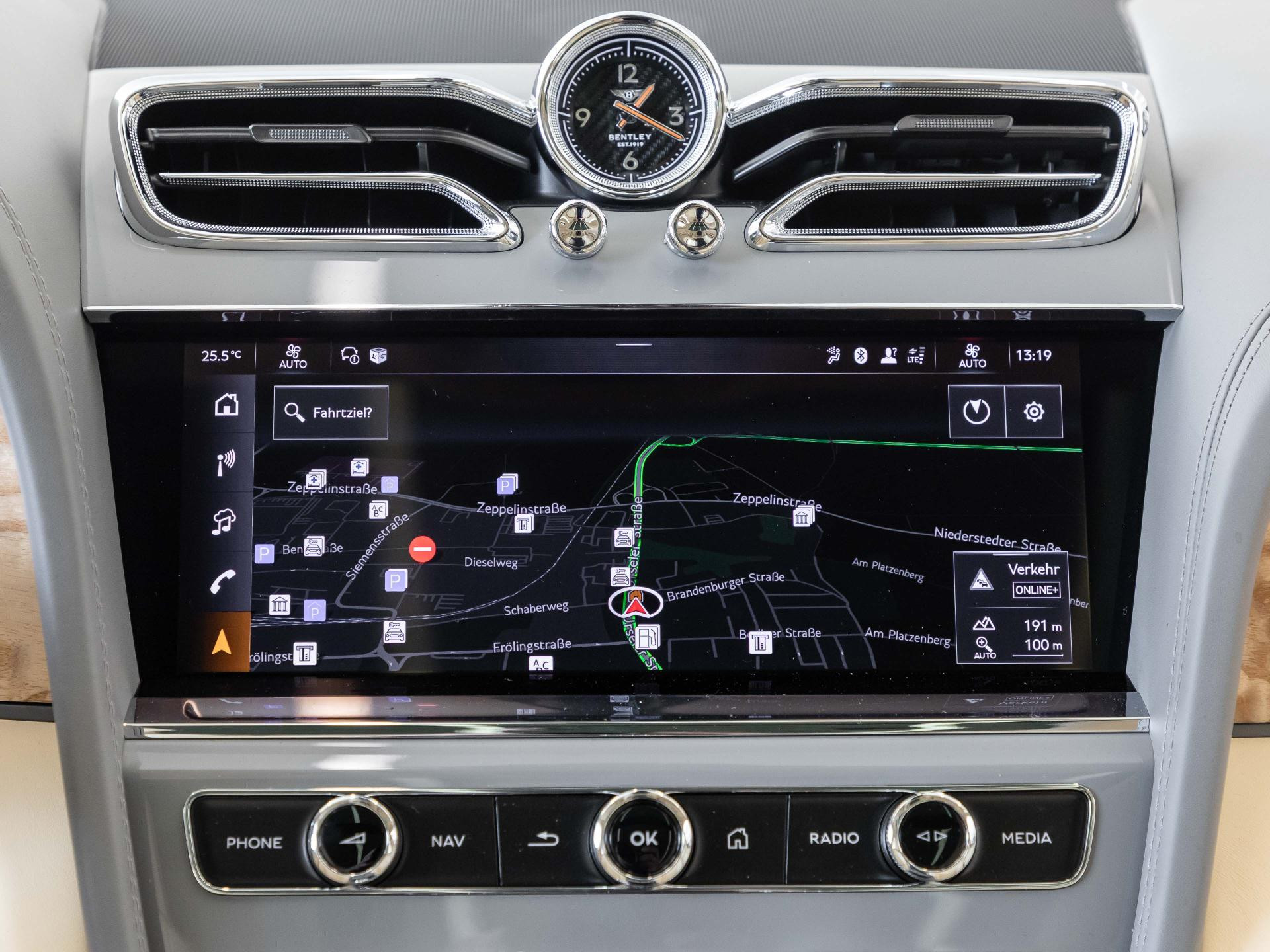 Bentley Bentayga Atelier Edition V8 von BENTLEY FRANKFURT