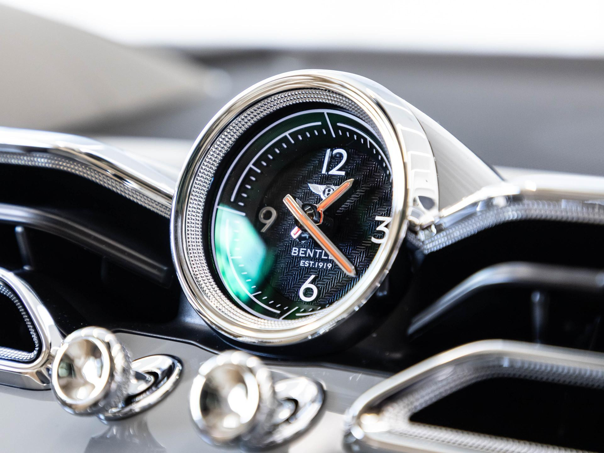 Bentley Bentayga Atelier Edition V8 von BENTLEY FRANKFURT