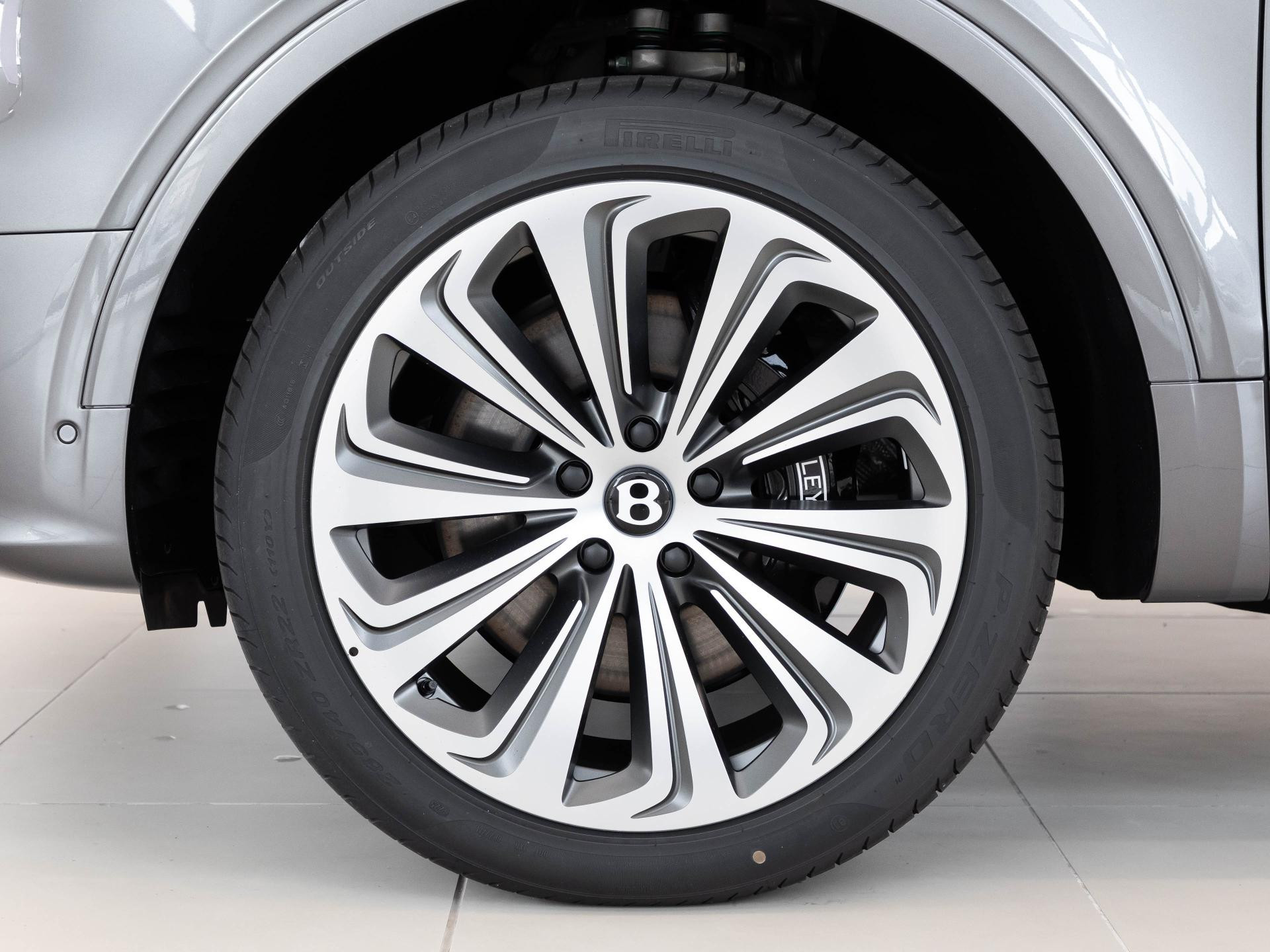 Bentley Bentayga Atelier Edition V8 von BENTLEY FRANKFURT