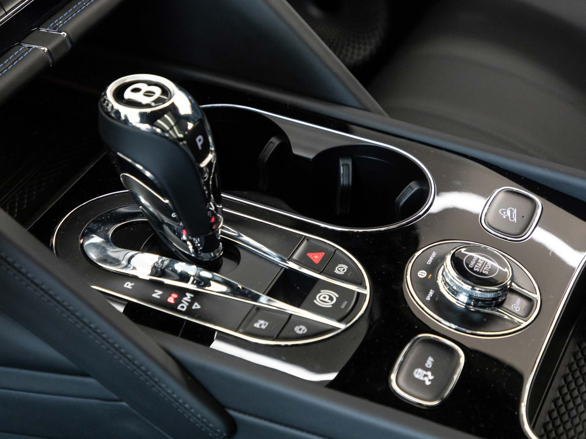 Bentley Bentayga S Black Edition V8 von BENTLEY FRANKFURT