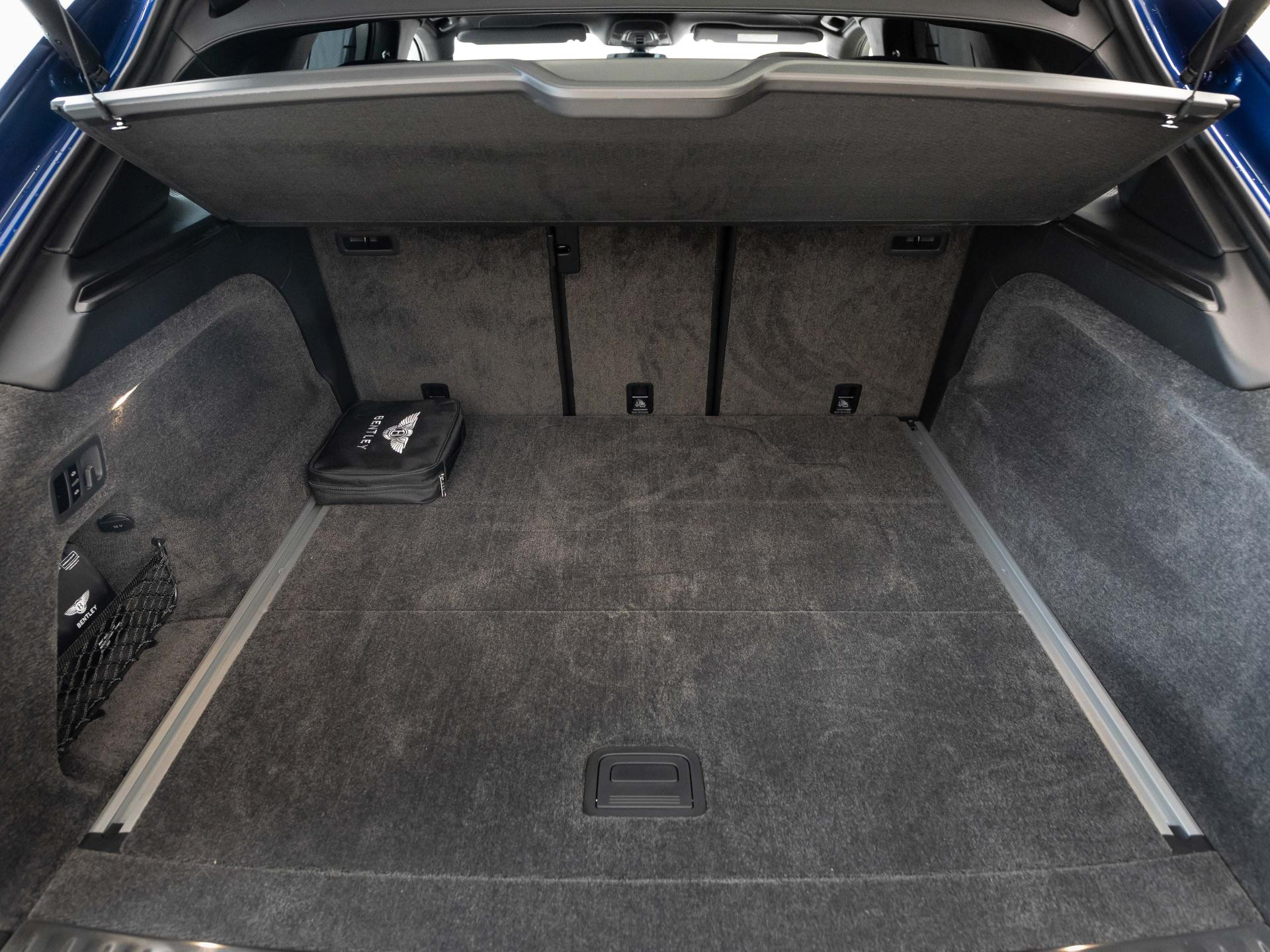 Bentley Bentayga S Black Edition V8 von BENTLEY FRANKFURT