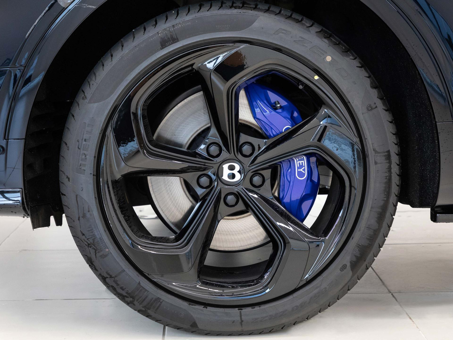 Bentley Bentayga S Black Edition V8 von BENTLEY FRANKFURT