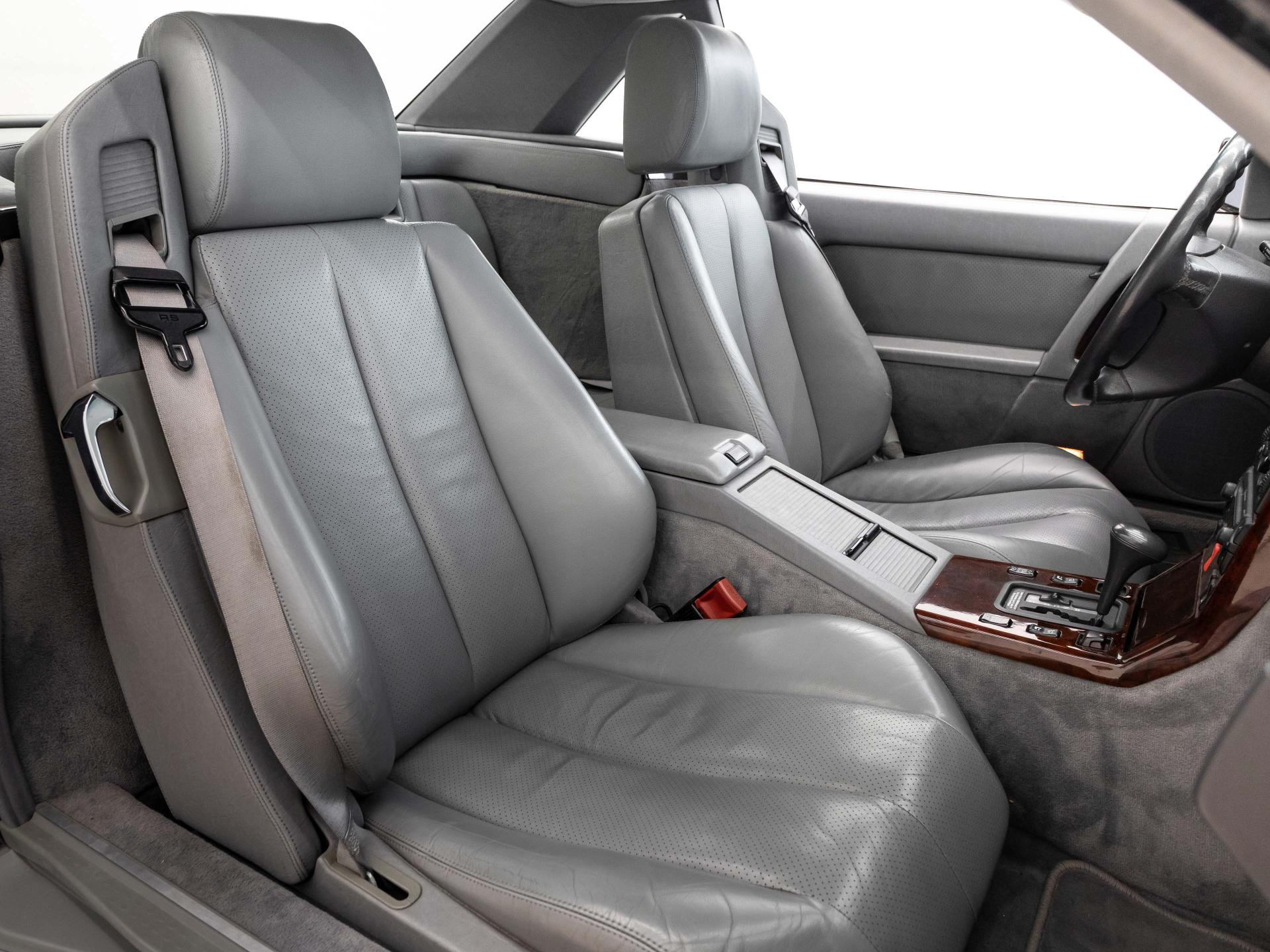 Mercedes-Benz 300 SL 2. Hand von BENTLEY FRANKFURT