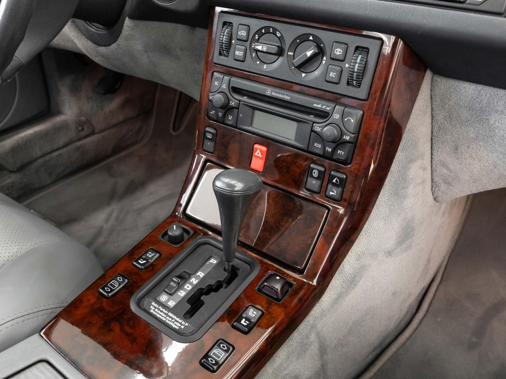 Mercedes-Benz 300 SL 2. Hand von BENTLEY FRANKFURT