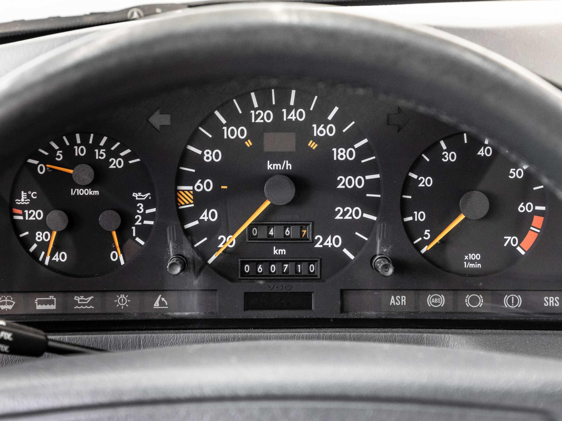 Mercedes-Benz 300 SL 2. Hand von BENTLEY FRANKFURT