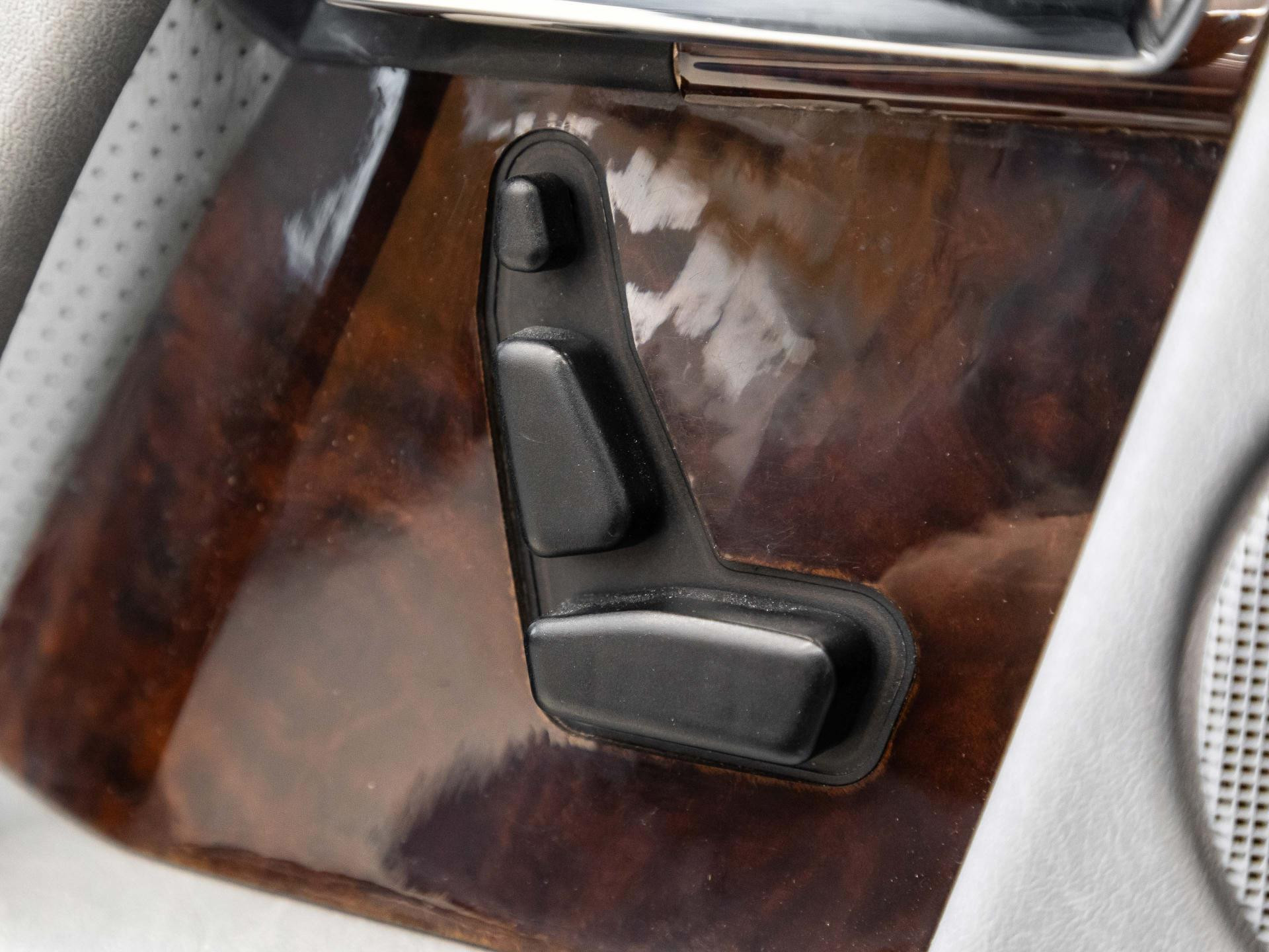 Mercedes-Benz 300 SL 2. Hand von BENTLEY FRANKFURT