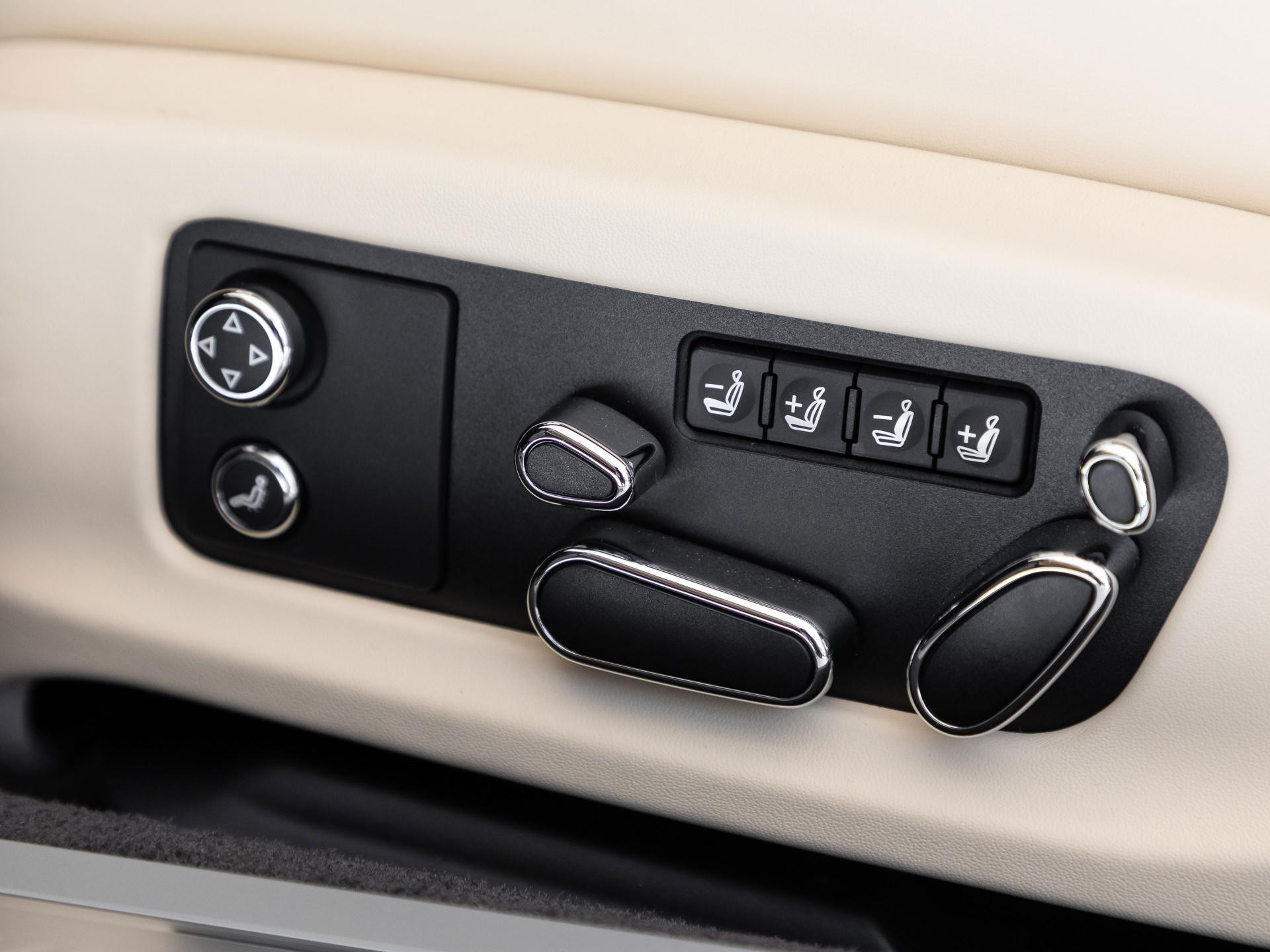 Bentley Continental GT Azure (MY26) Hybrid