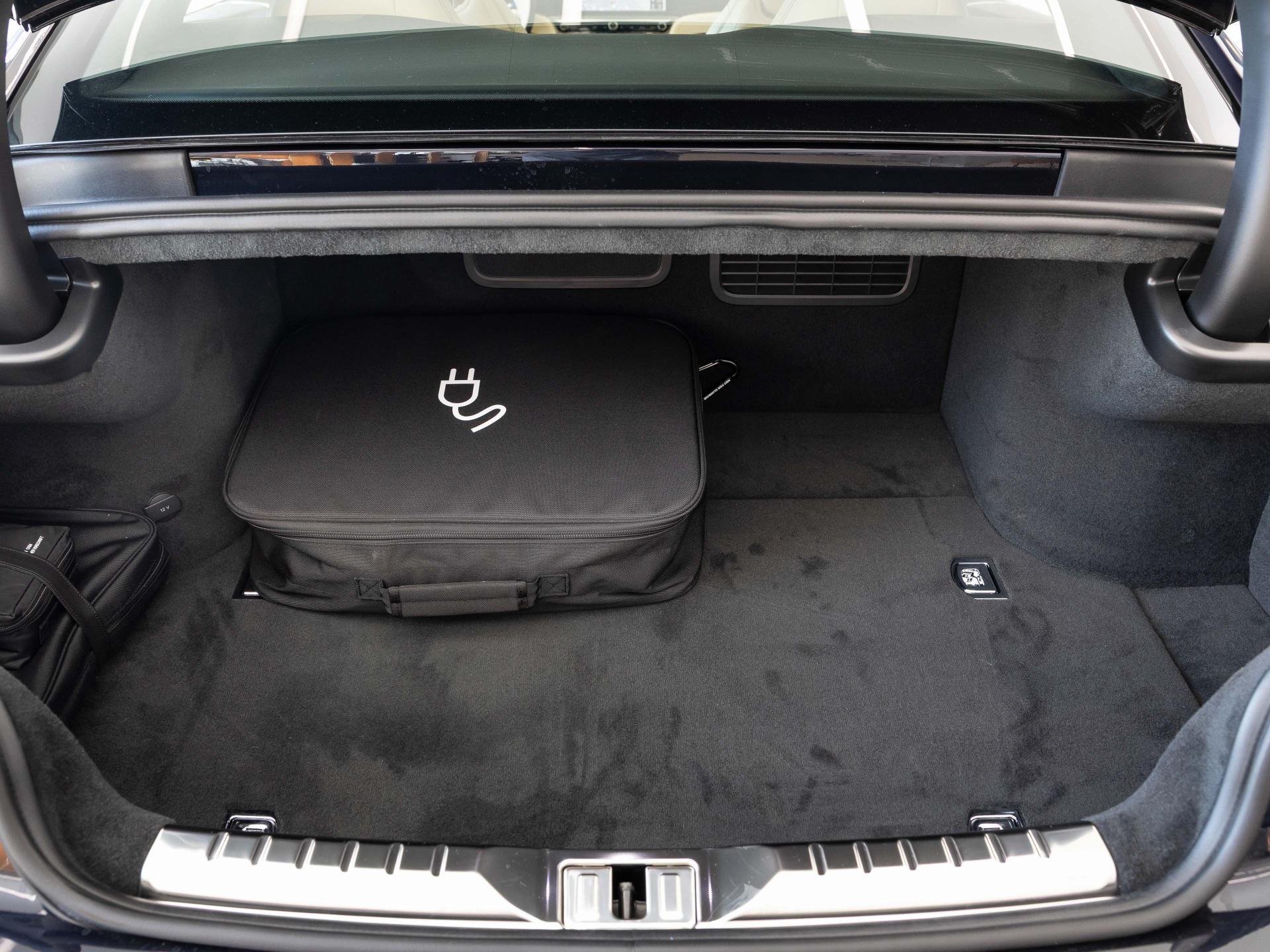 Bentley Continental GT Azure (MY26) Hybrid