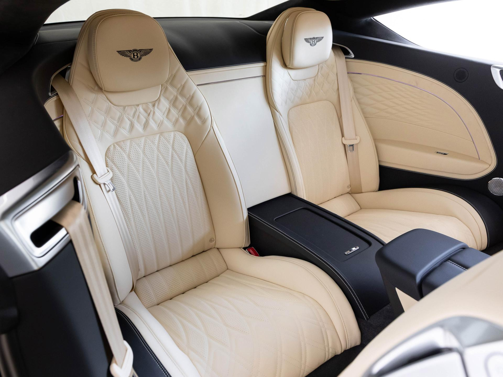 Bentley Continental GT Azure (MY26) Hybrid