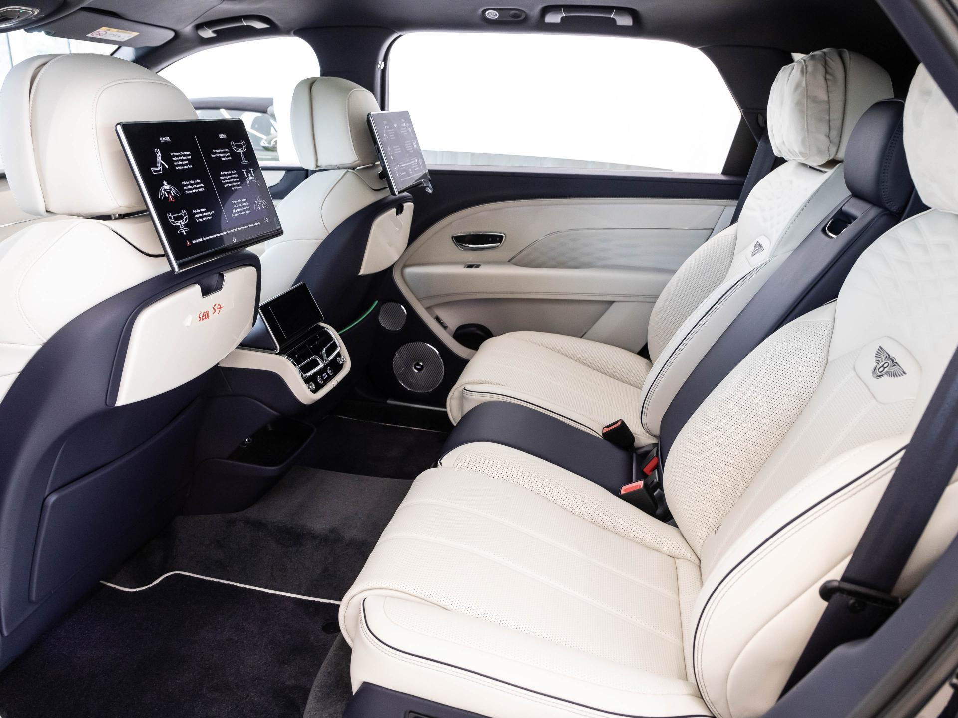 Bentley Bentayga EWB Azure Head Up Display Navi LED Klima