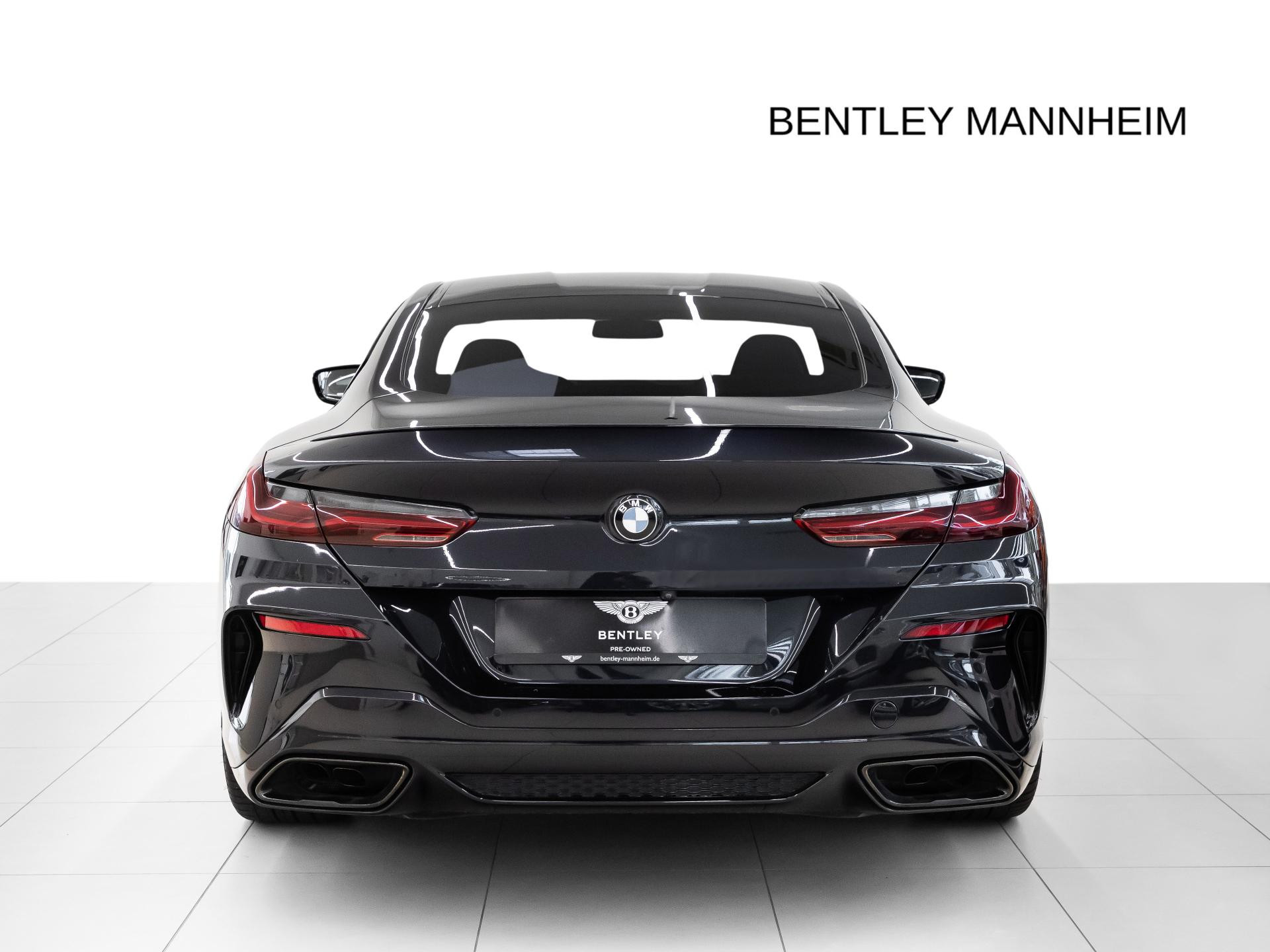 BMW M850i xDrive Carbon Core