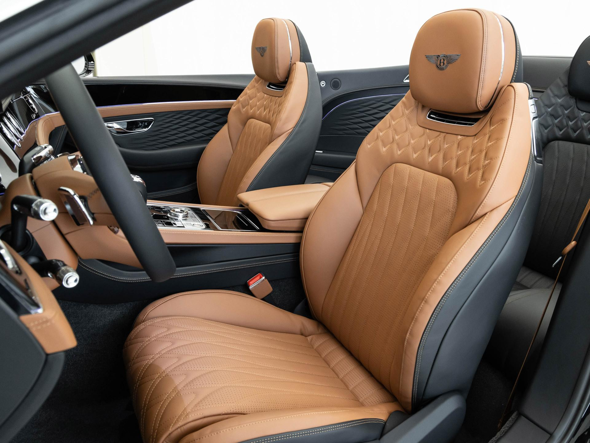 Bentley Continental GTC Azure (MY26) Hybrid