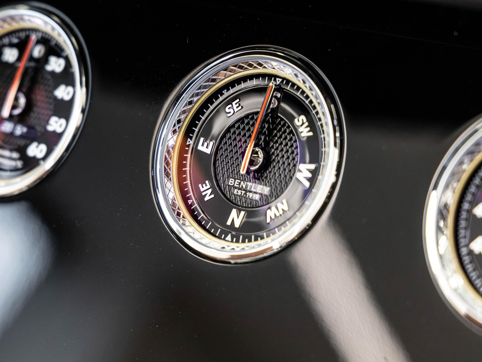 Bentley Continental GTC Azure (MY26) Hybrid