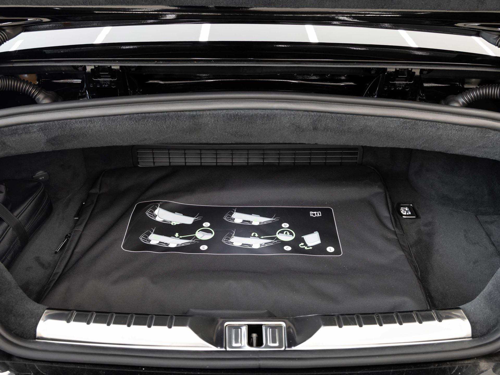 Bentley Continental GTC Azure (MY26) Hybrid