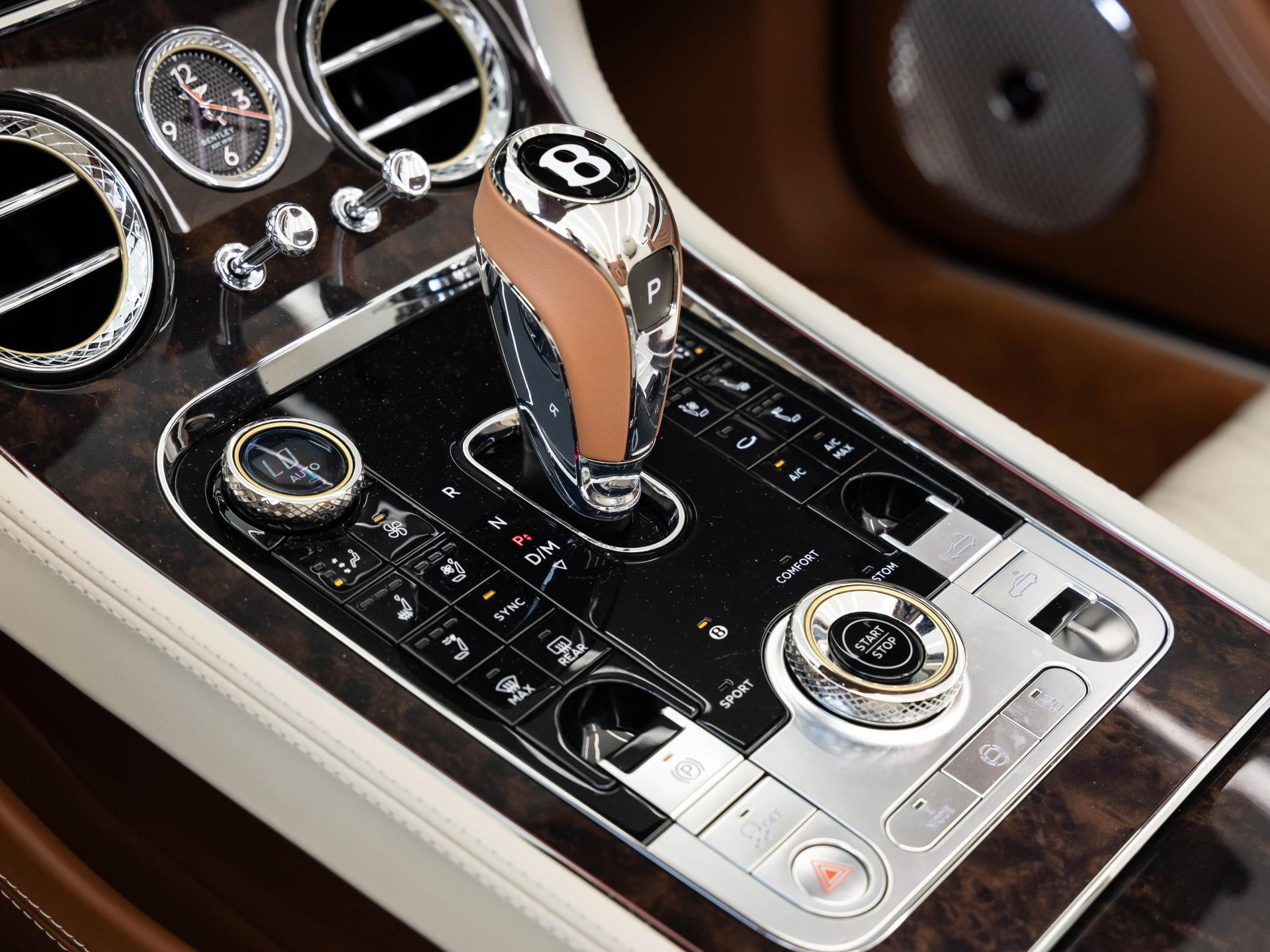 Bentley Continental GTC Azure (MY26) Hybrid