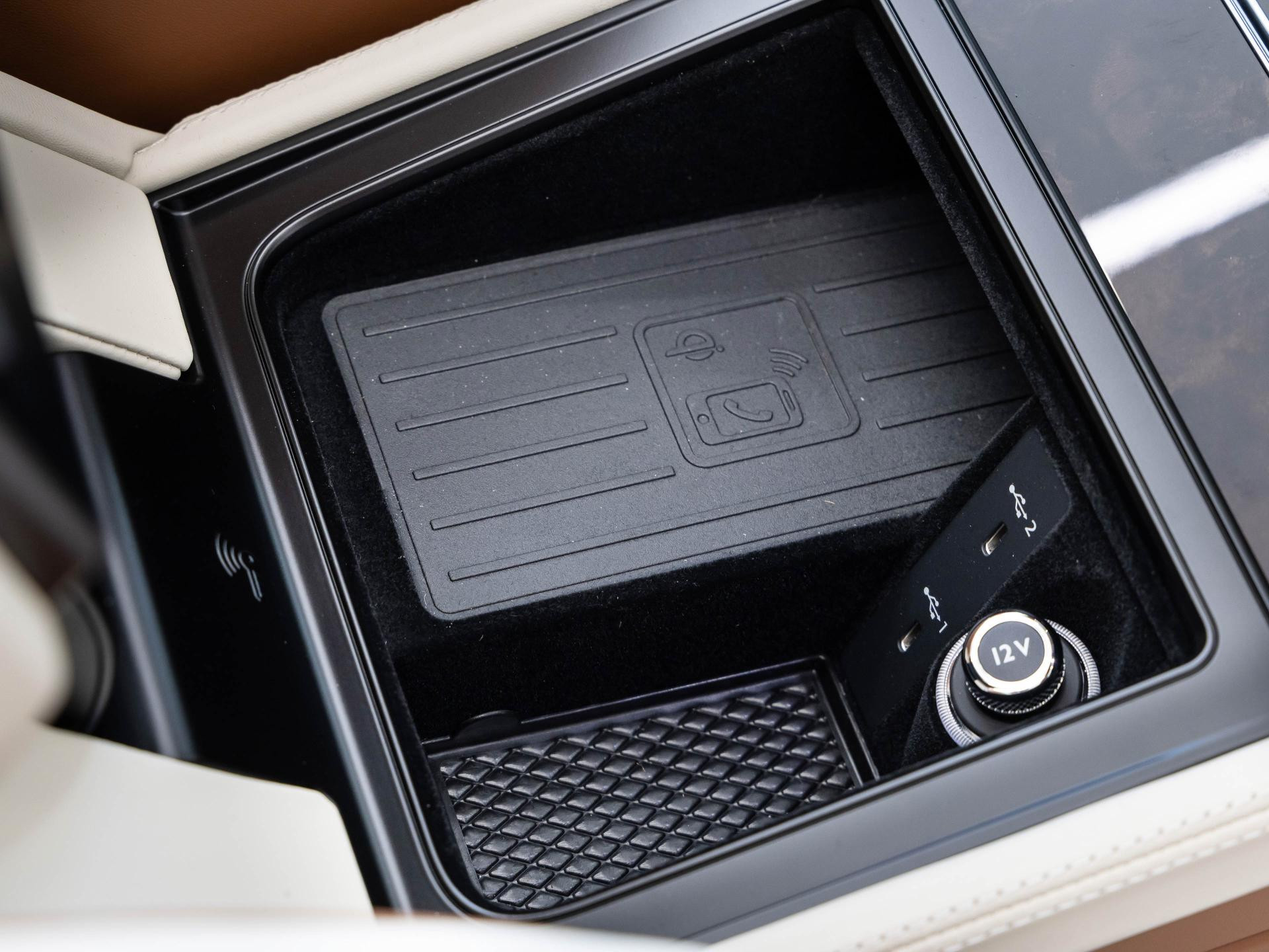 Bentley Continental GTC Azure (MY26) Hybrid