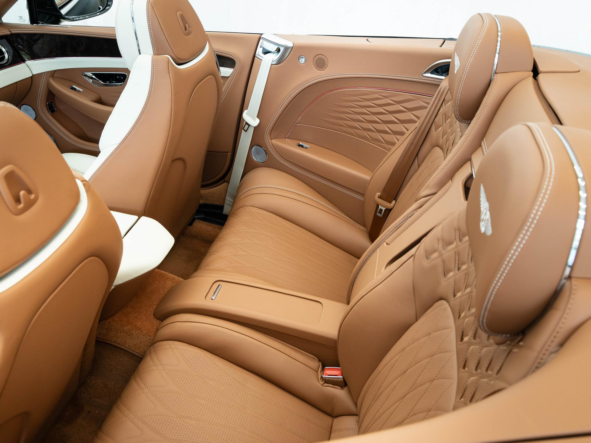 Bentley Continental GTC Azure (MY26) Hybrid