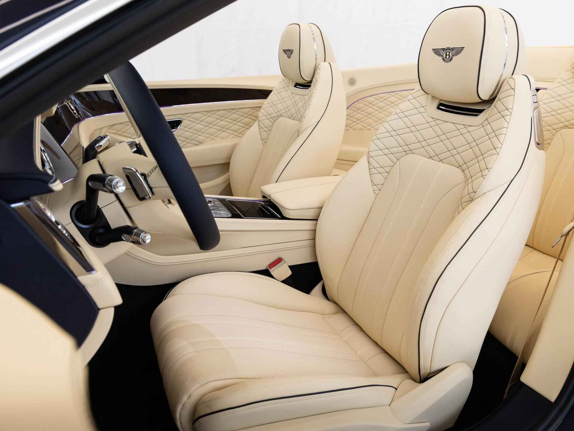 Bentley Continental GTC (MY26) von BENTLEY FRANKFURT