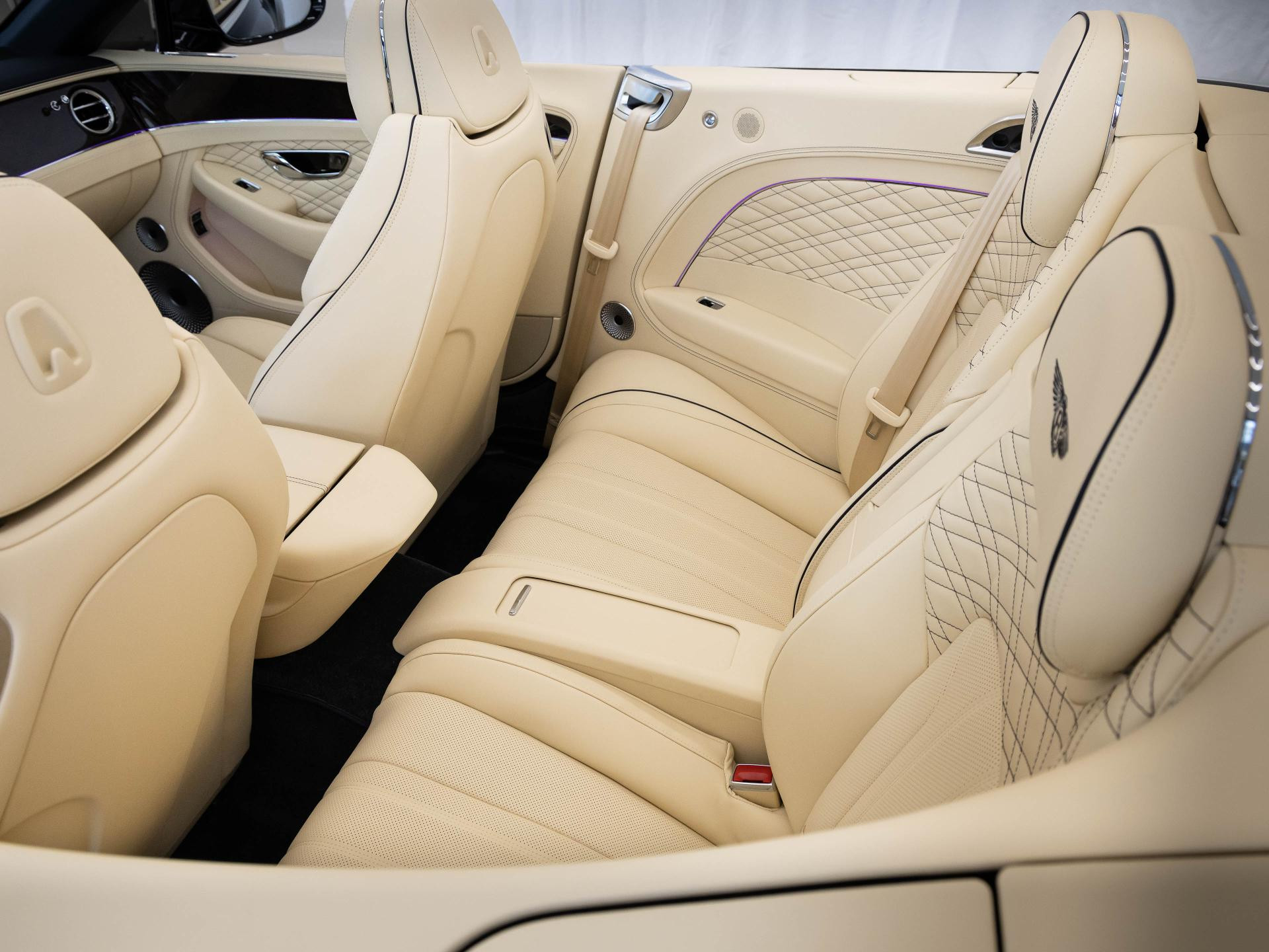 Bentley Continental GTC (MY26) von BENTLEY FRANKFURT