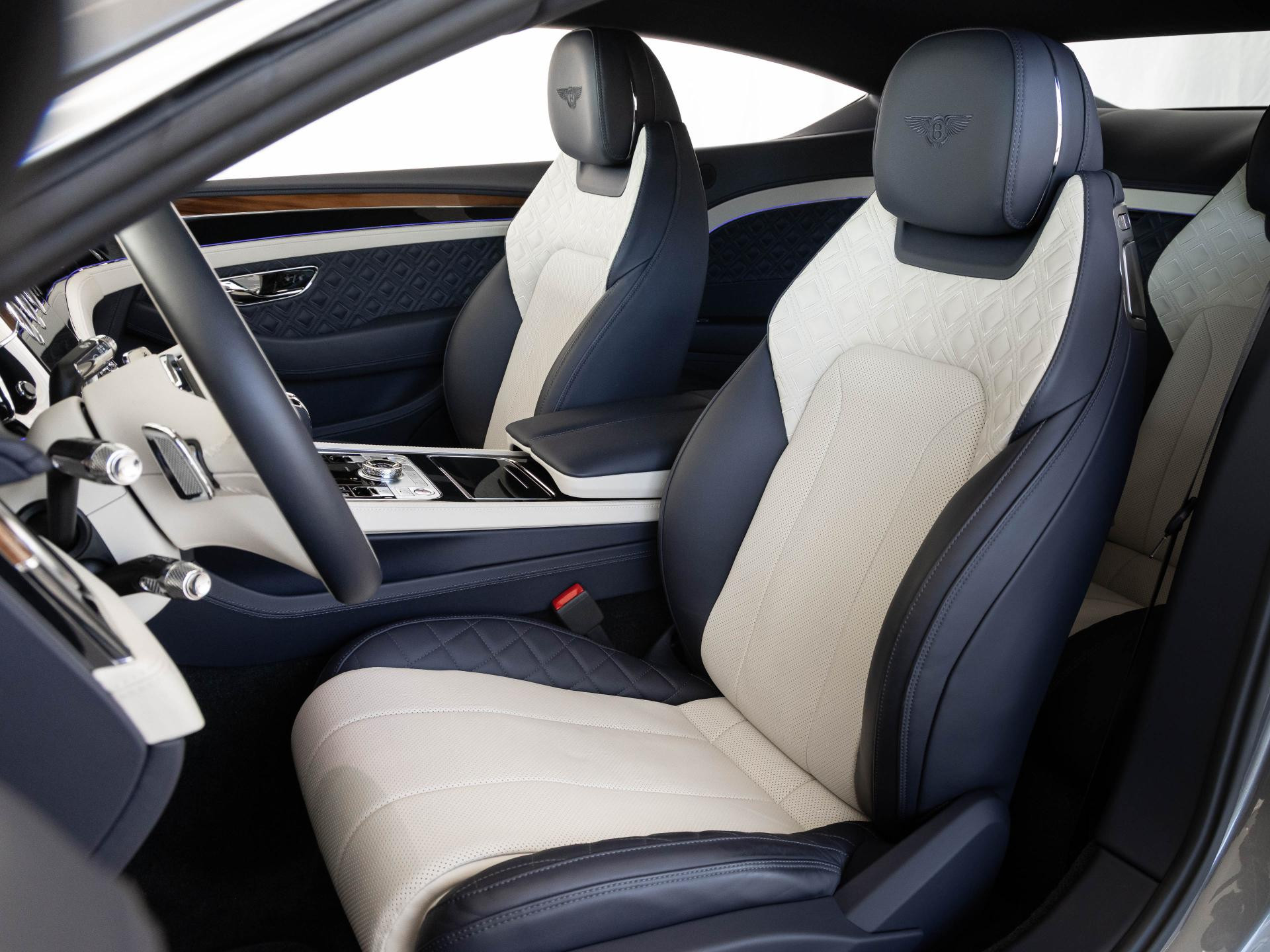 Bentley New Continental GT W12 von BENTLEY FRANKFURT