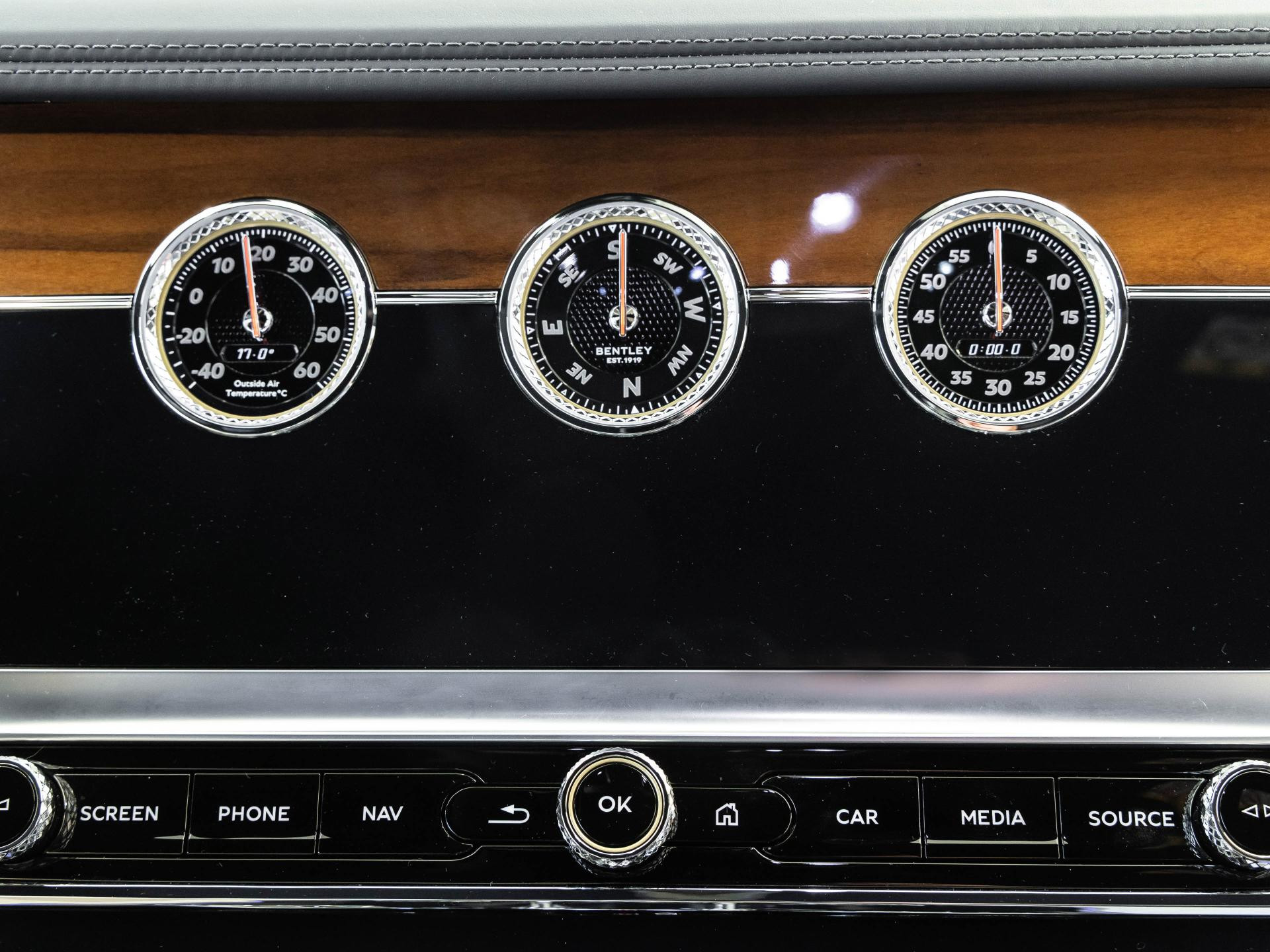 Bentley New Continental GT W12 von BENTLEY FRANKFURT