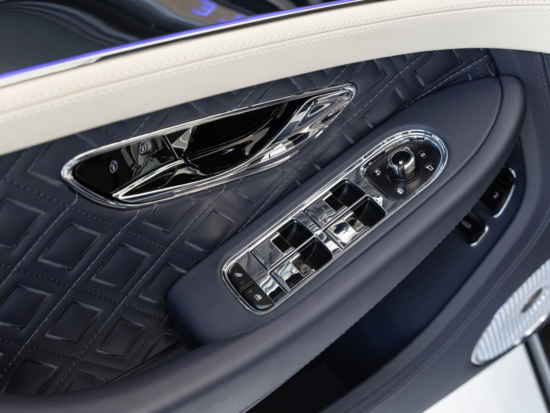 Bentley New Continental GT W12 von BENTLEY FRANKFURT