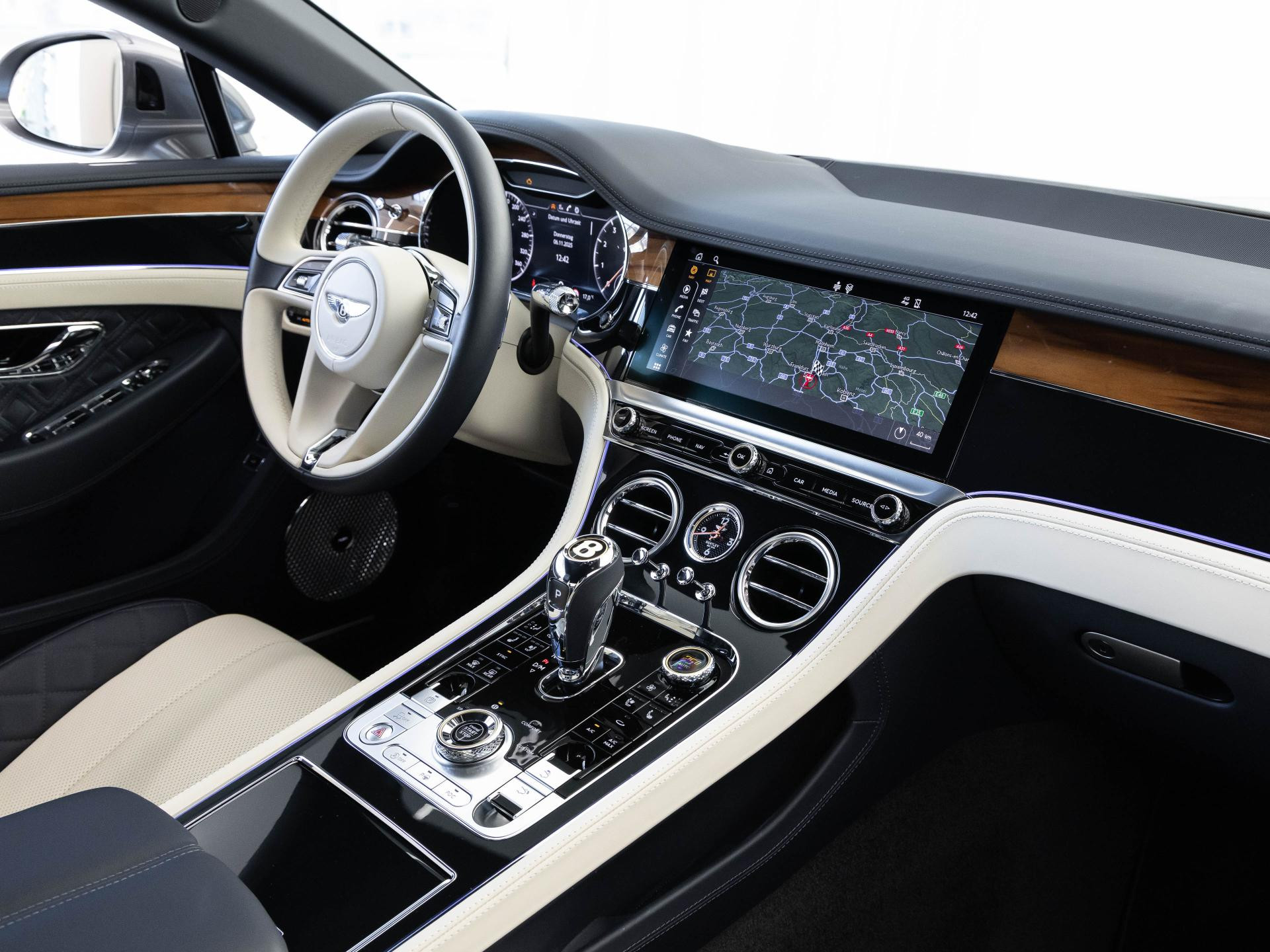 Bentley New Continental GT W12 von BENTLEY FRANKFURT