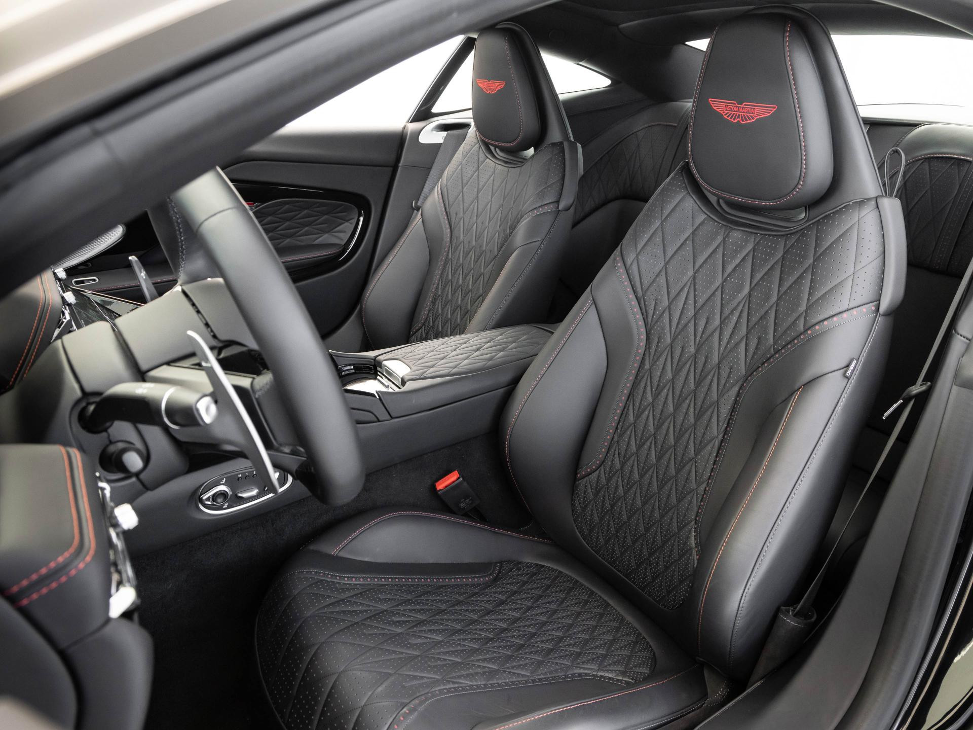 Aston Martin DB12 Coupé von BENTLEY FRANKFURT