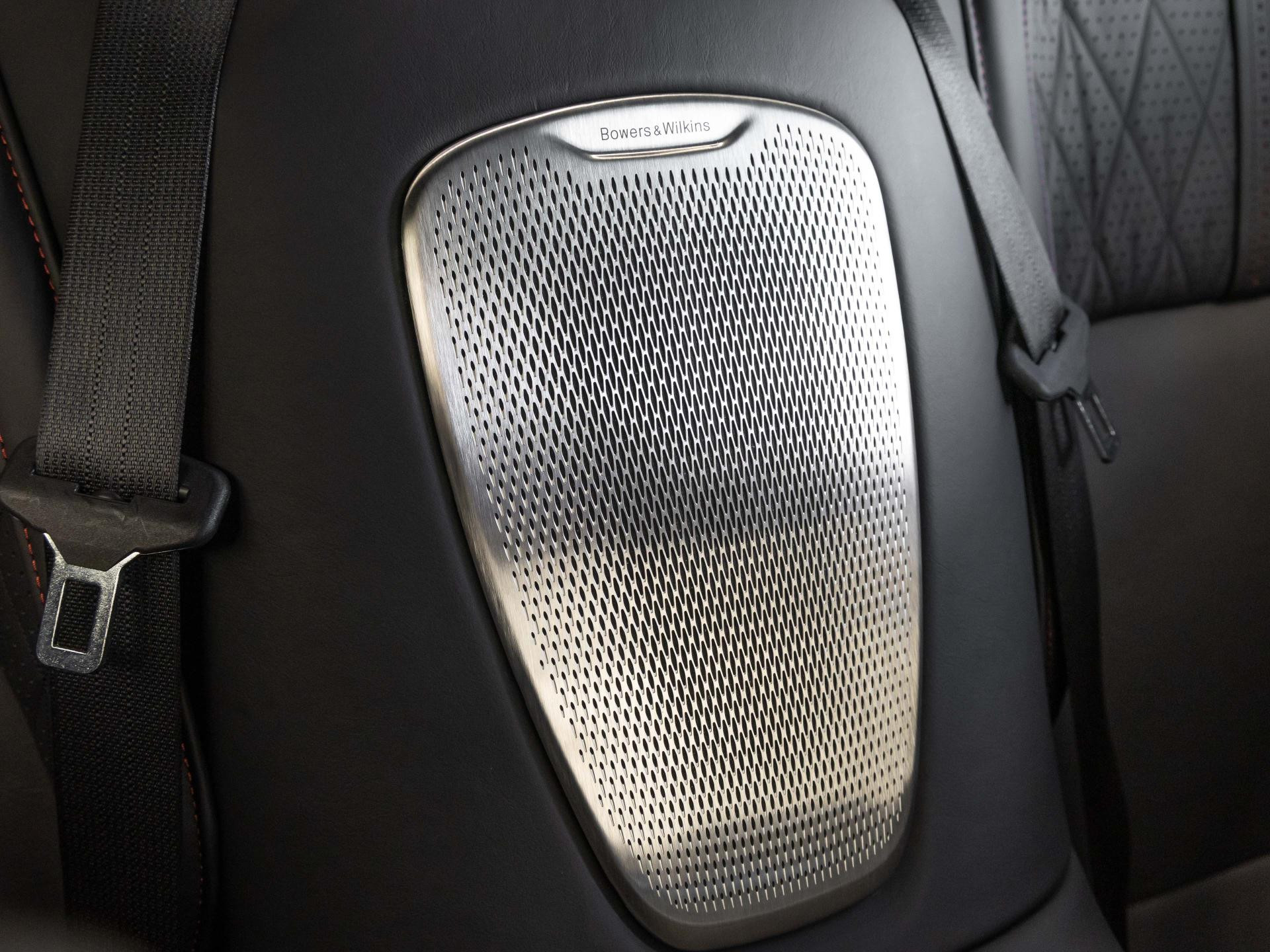 Aston Martin DB12 Coupé von BENTLEY FRANKFURT