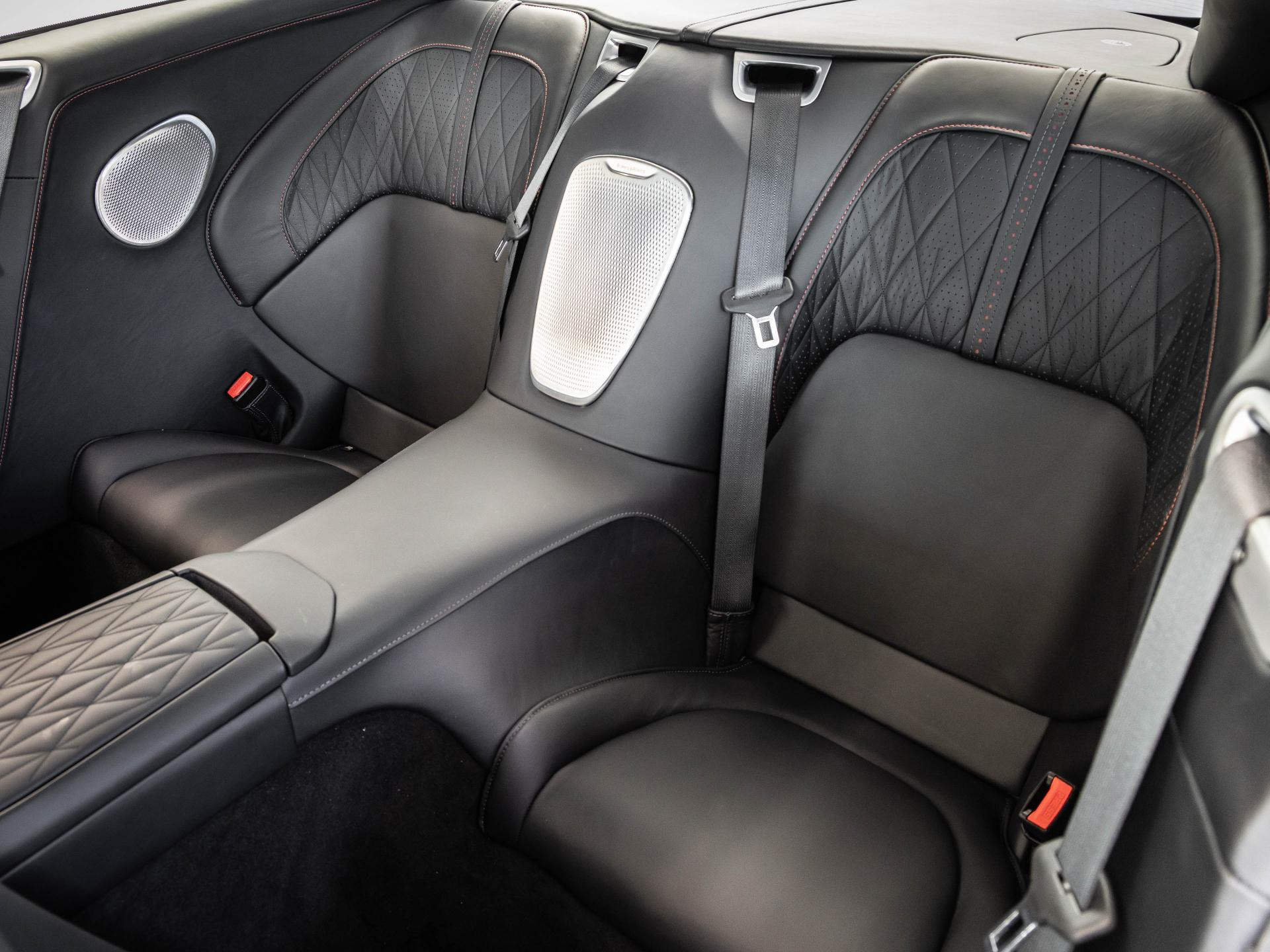 Aston Martin DB12 Coupé von BENTLEY FRANKFURT