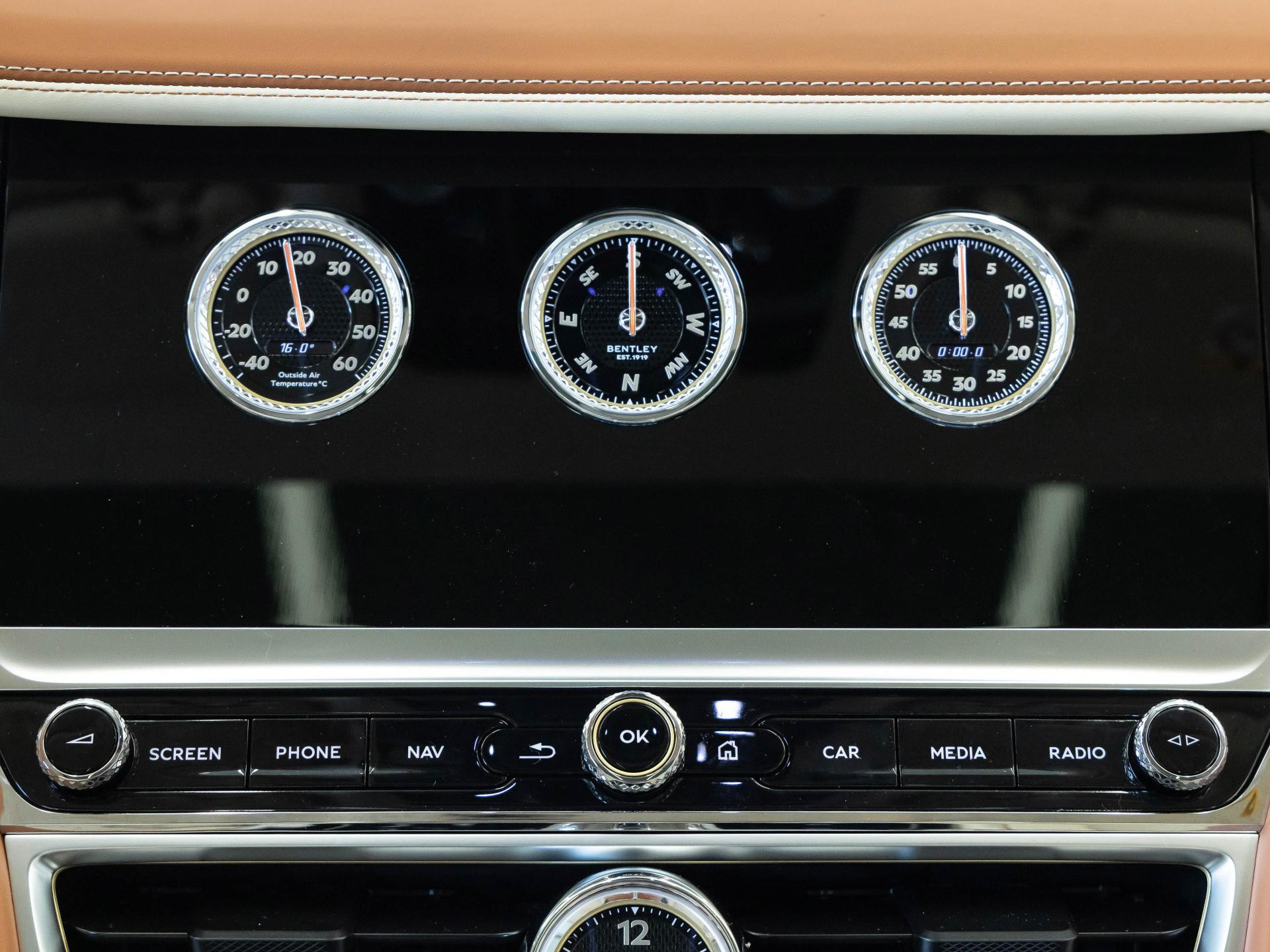 Bentley Flying Spur (MY26) von BENTLEY FRANKFURT