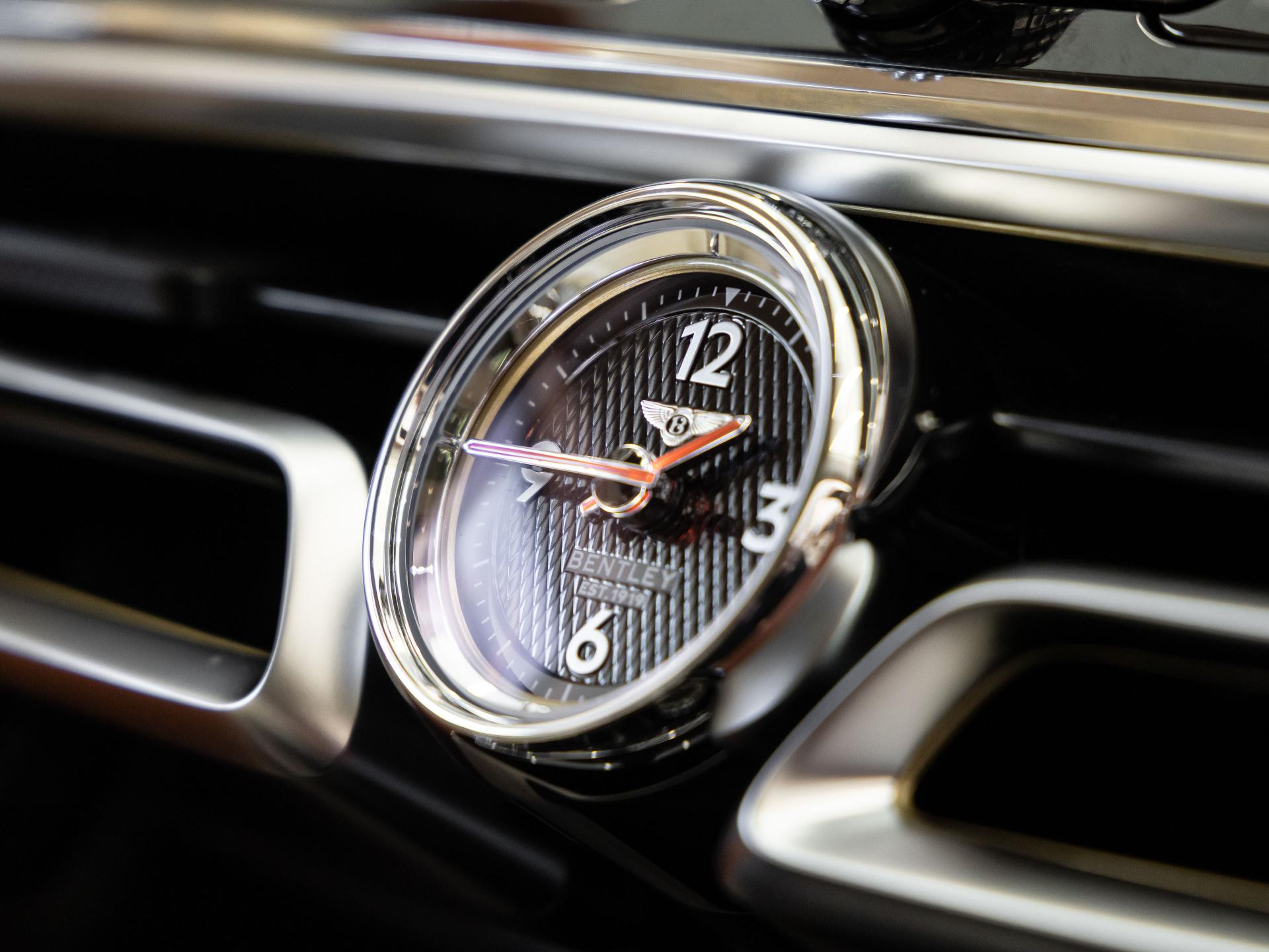 Bentley Flying Spur (MY26) von BENTLEY FRANKFURT