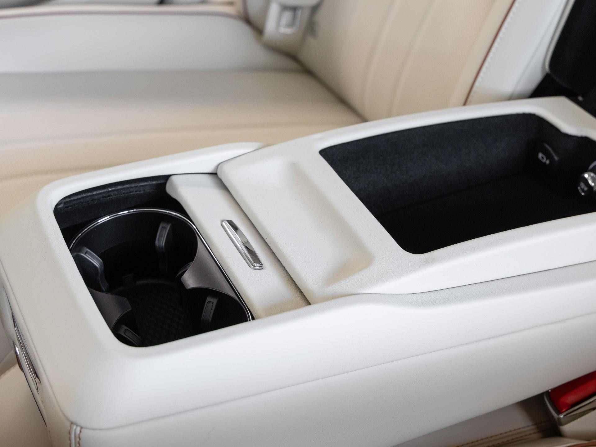 Bentley Flying Spur (MY26) von BENTLEY FRANKFURT